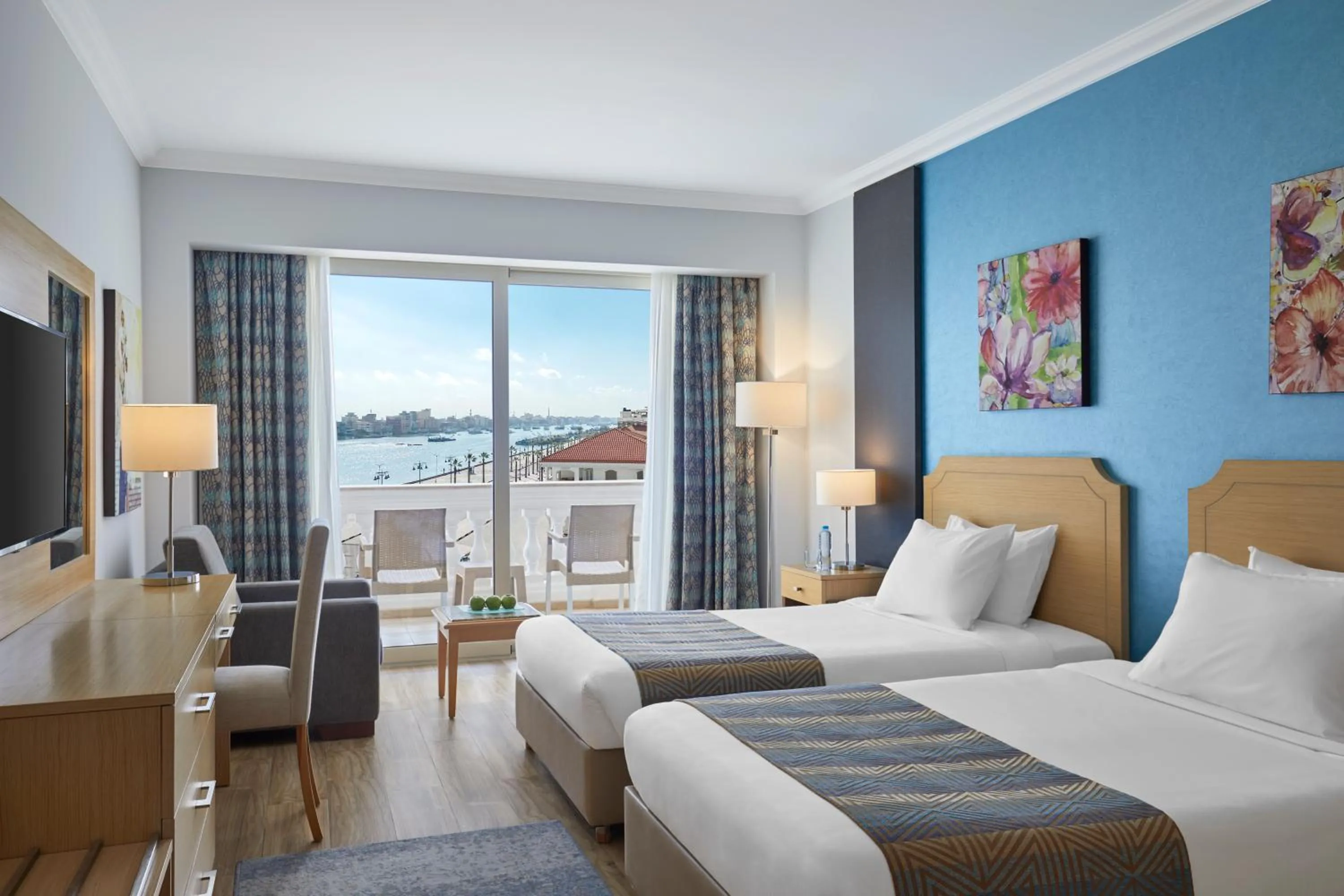 Photo of the whole room, Bed in Steigenberger Hotel El Lessan