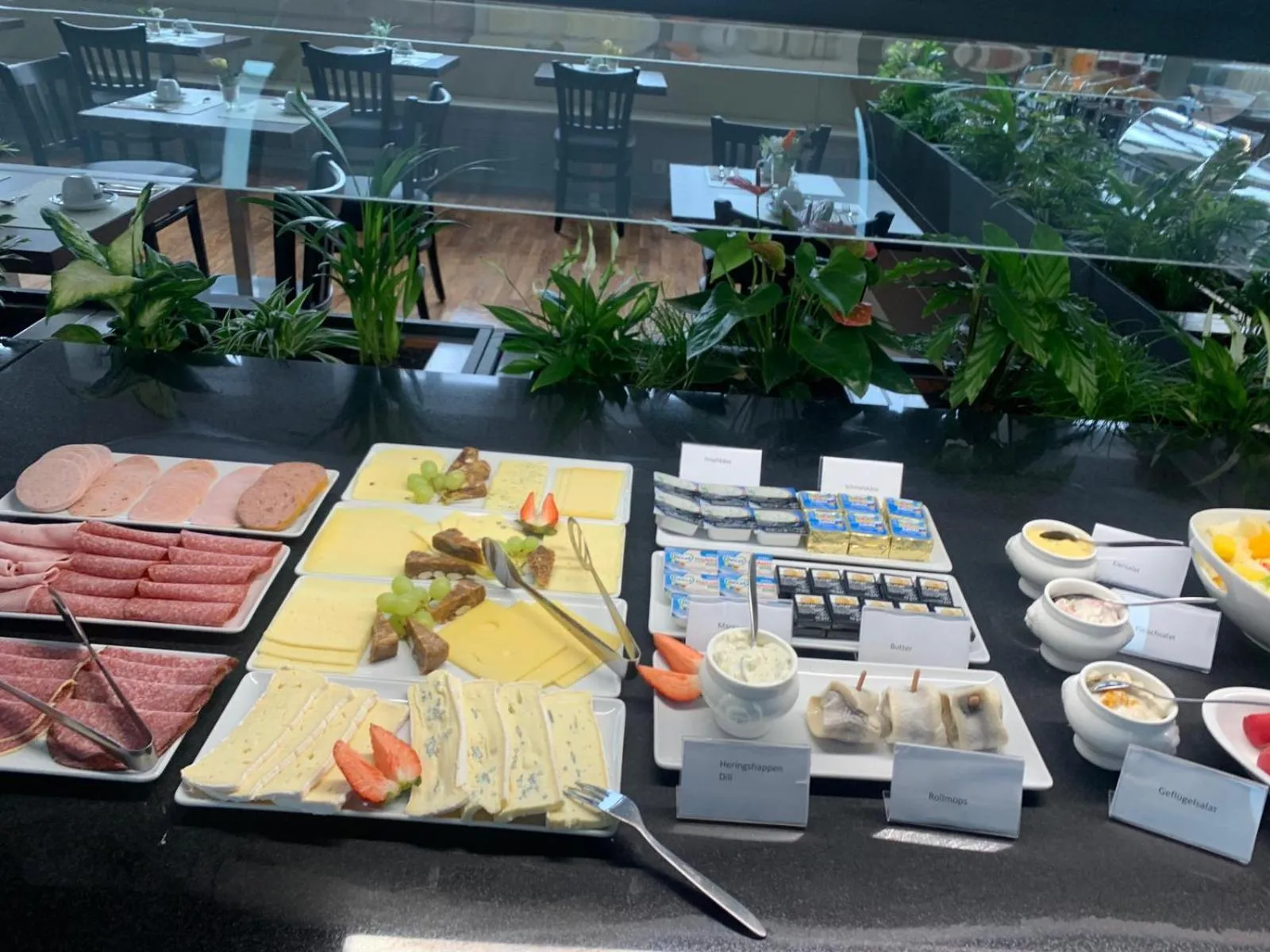 Breakfast in Parkhotel Putbus Superior International