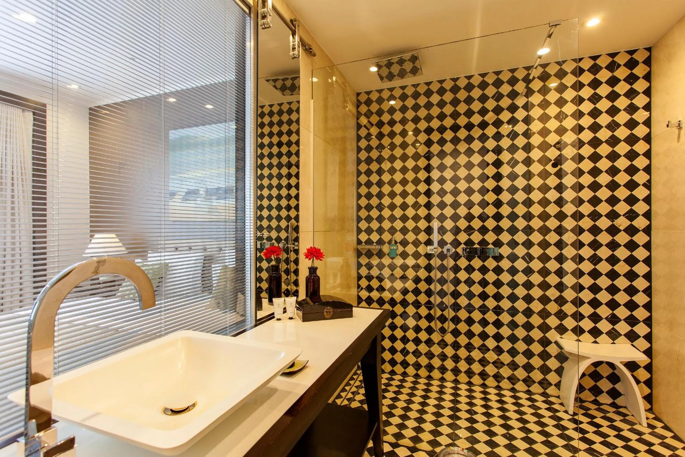 Bathroom in Quentin Boutique Hotel