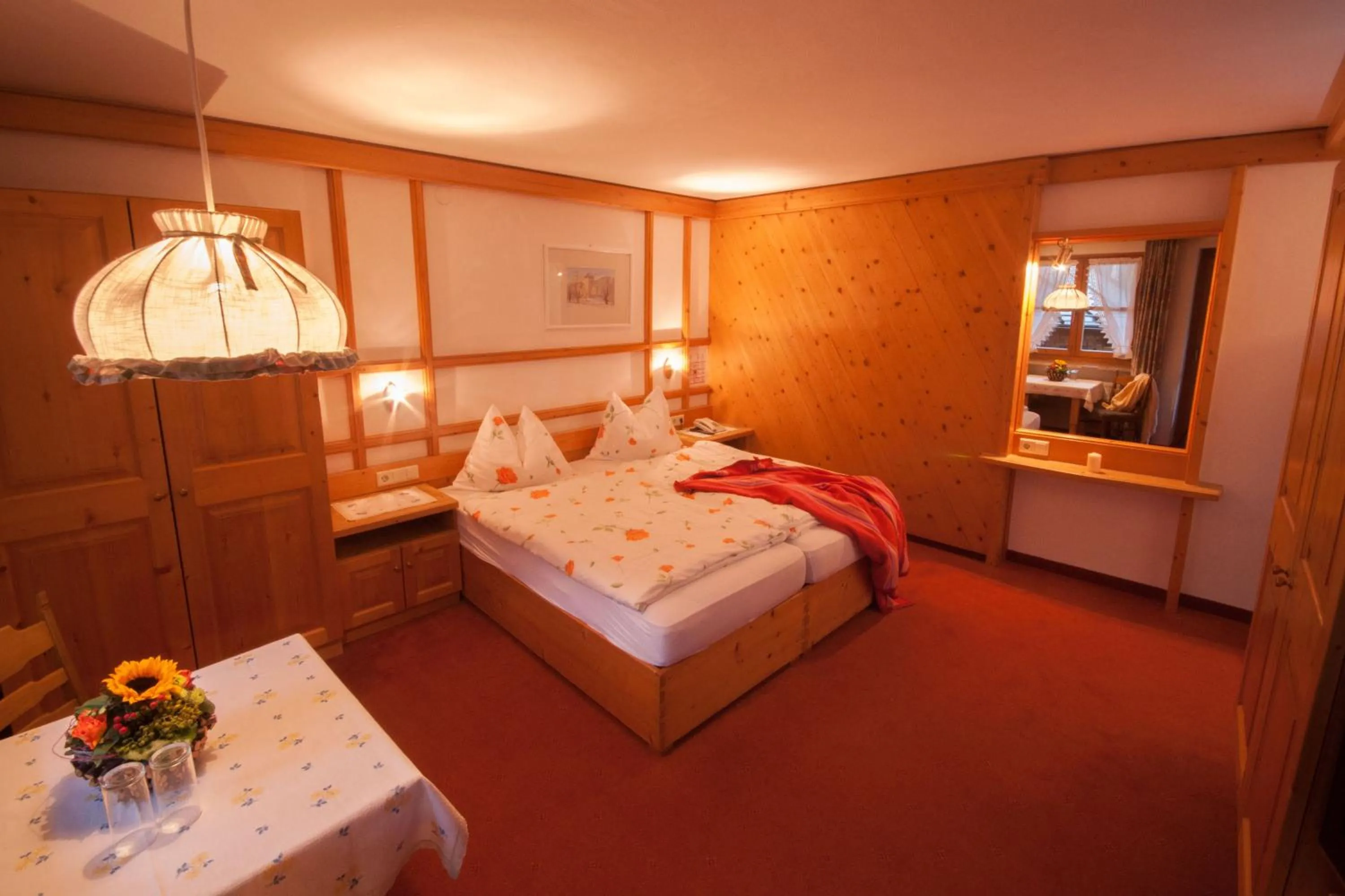 Photo of the whole room, Bed in Hotel-Gasthof "Zur Mühle"