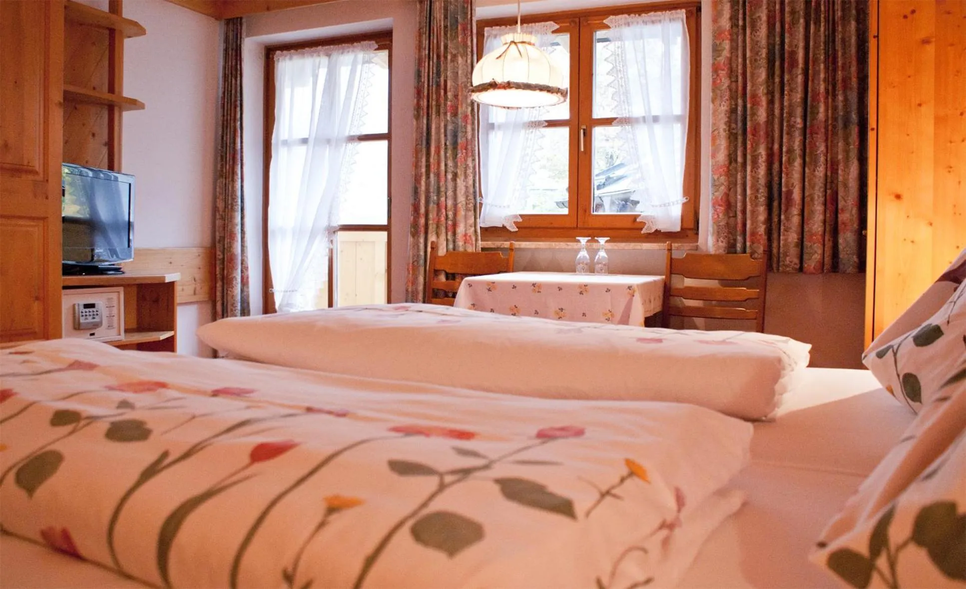 Bedroom, Bed in Hotel-Gasthof "Zur Mühle"