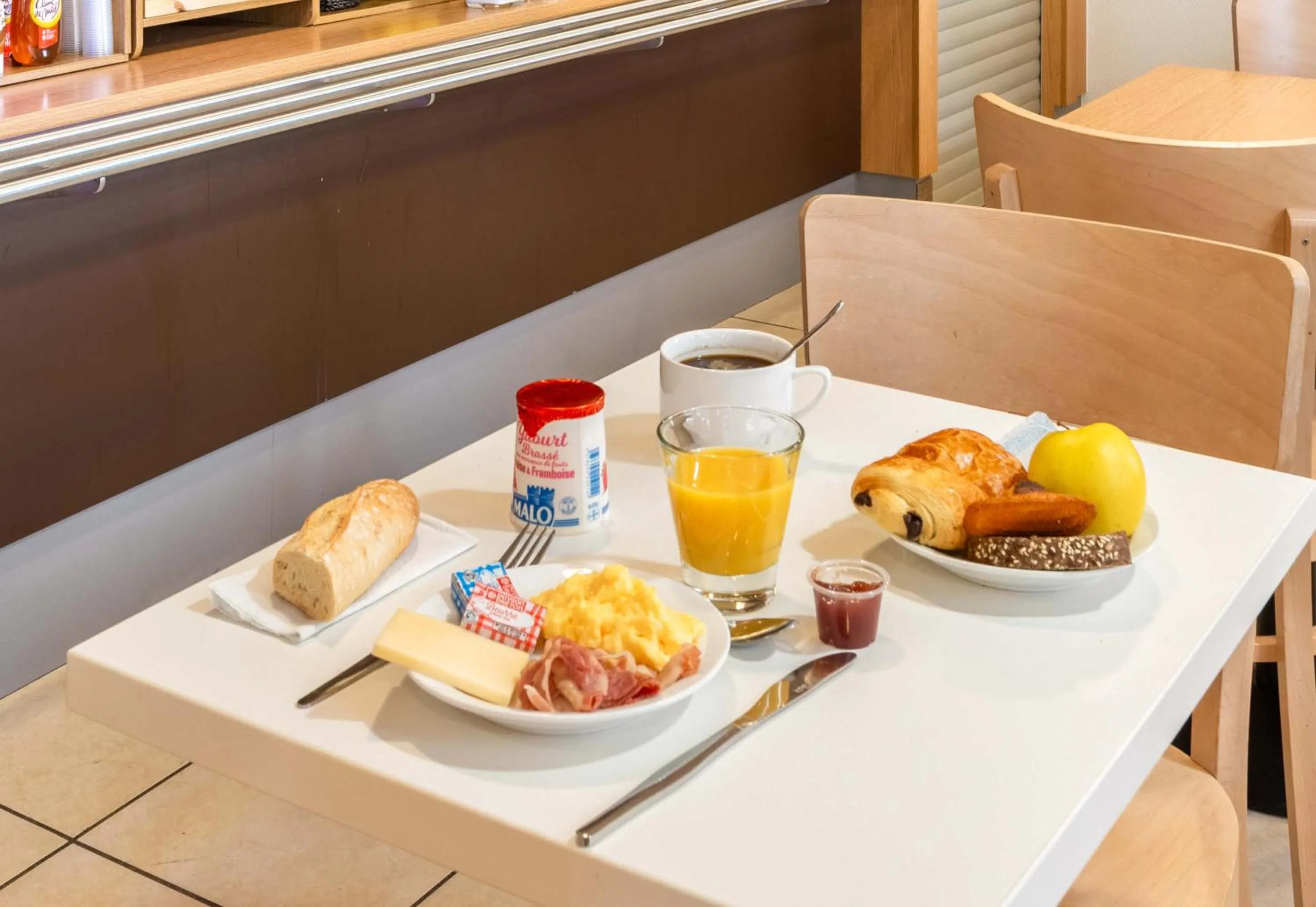 Continental breakfast in B&B HOTEL Pézenas
