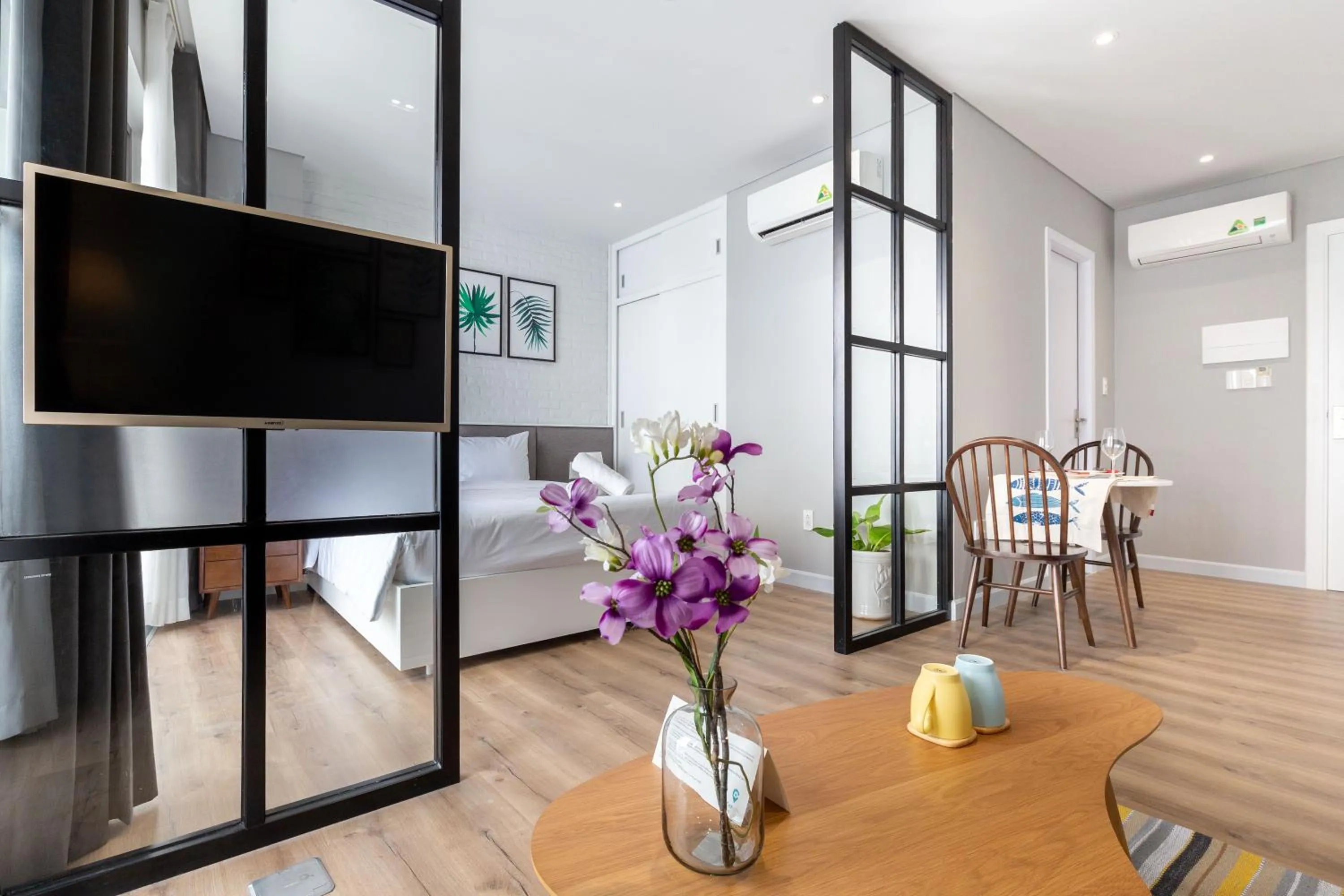 TV and multimedia in Cozrum Homes - Premier Residence