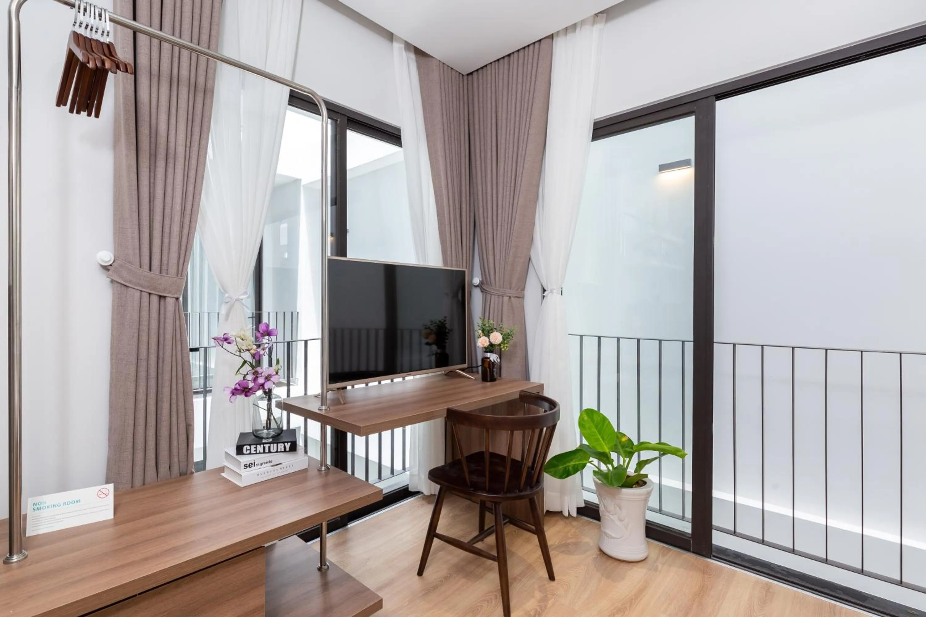 TV and multimedia in Cozrum Homes - Premier Residence