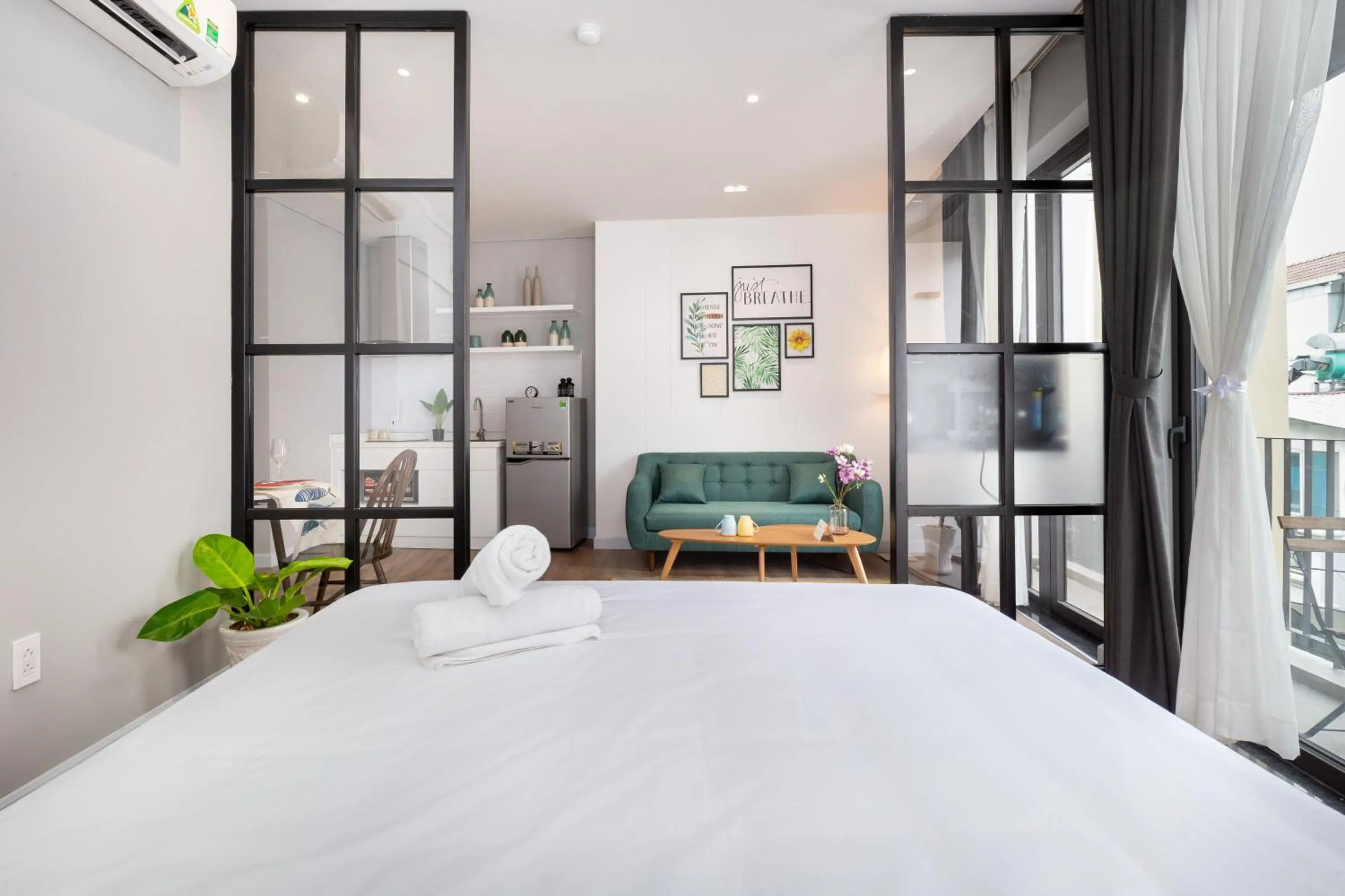 Bedroom, Bed in Cozrum Homes - Premier Residence