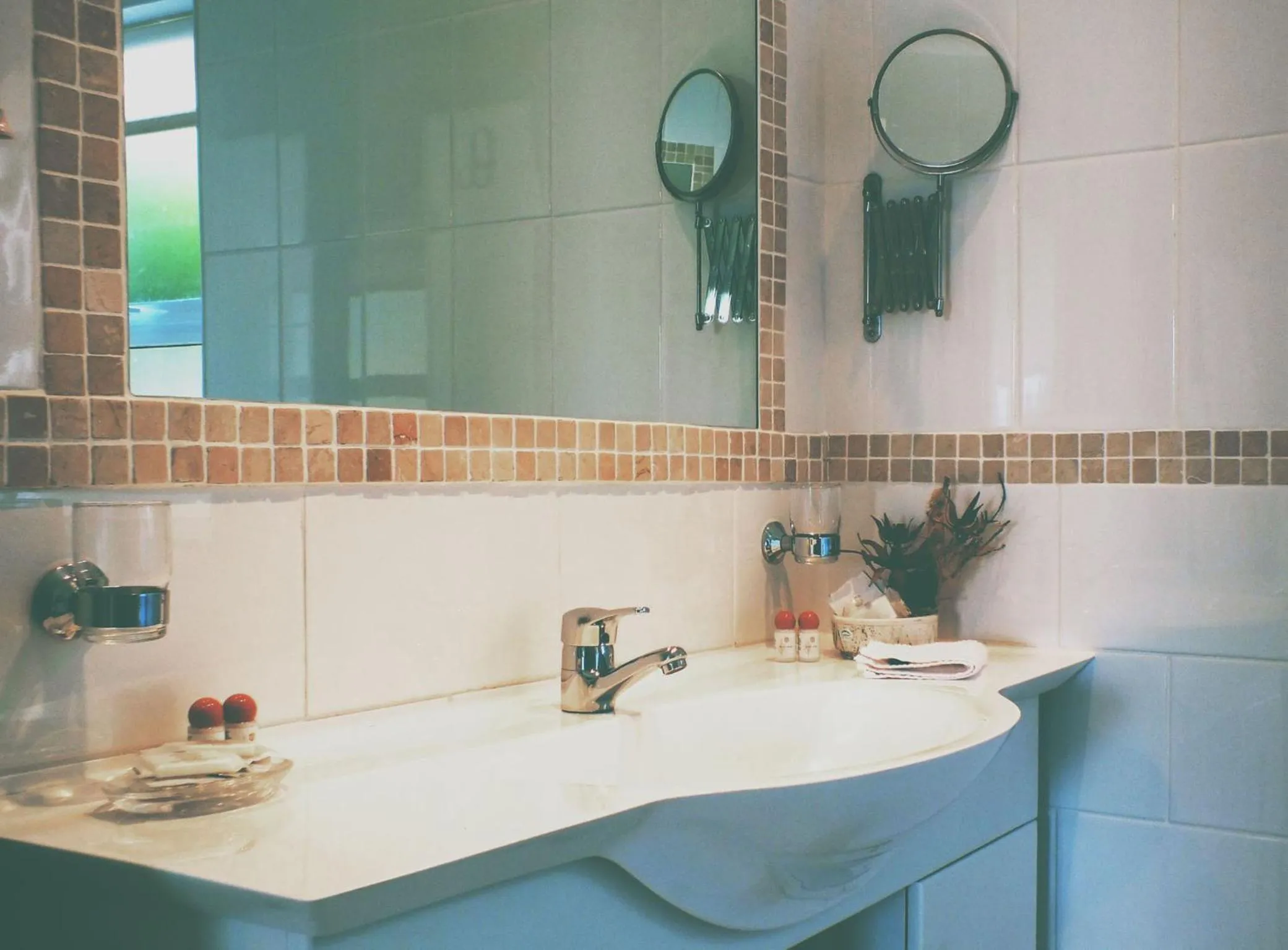 Bathroom in Penguinden - load-shedding free