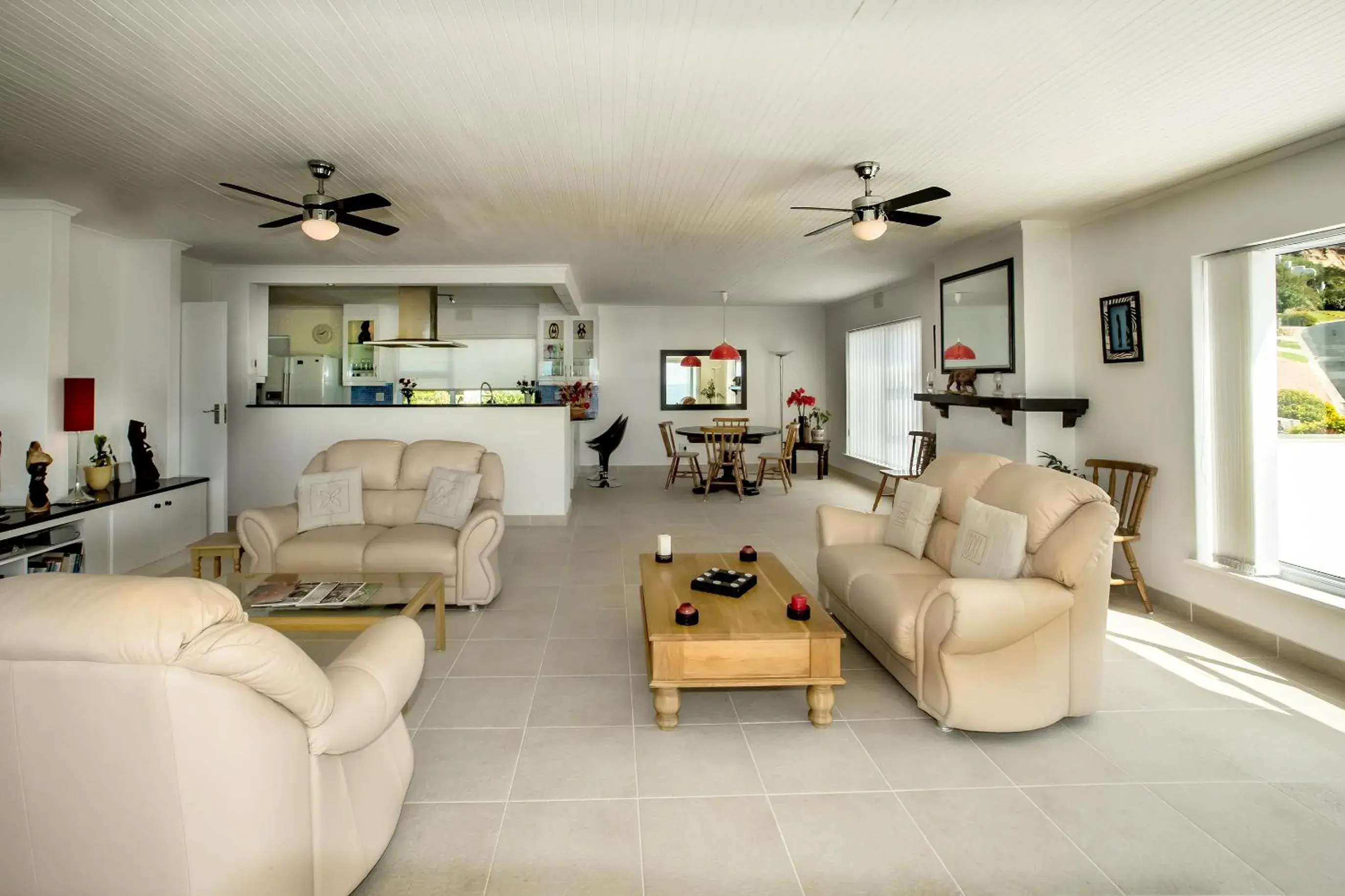 Superior Apartment with Ocean View in Penguinden - load-shedding free Superior Apartment with Ocean View in Penguinden - load-shedding free