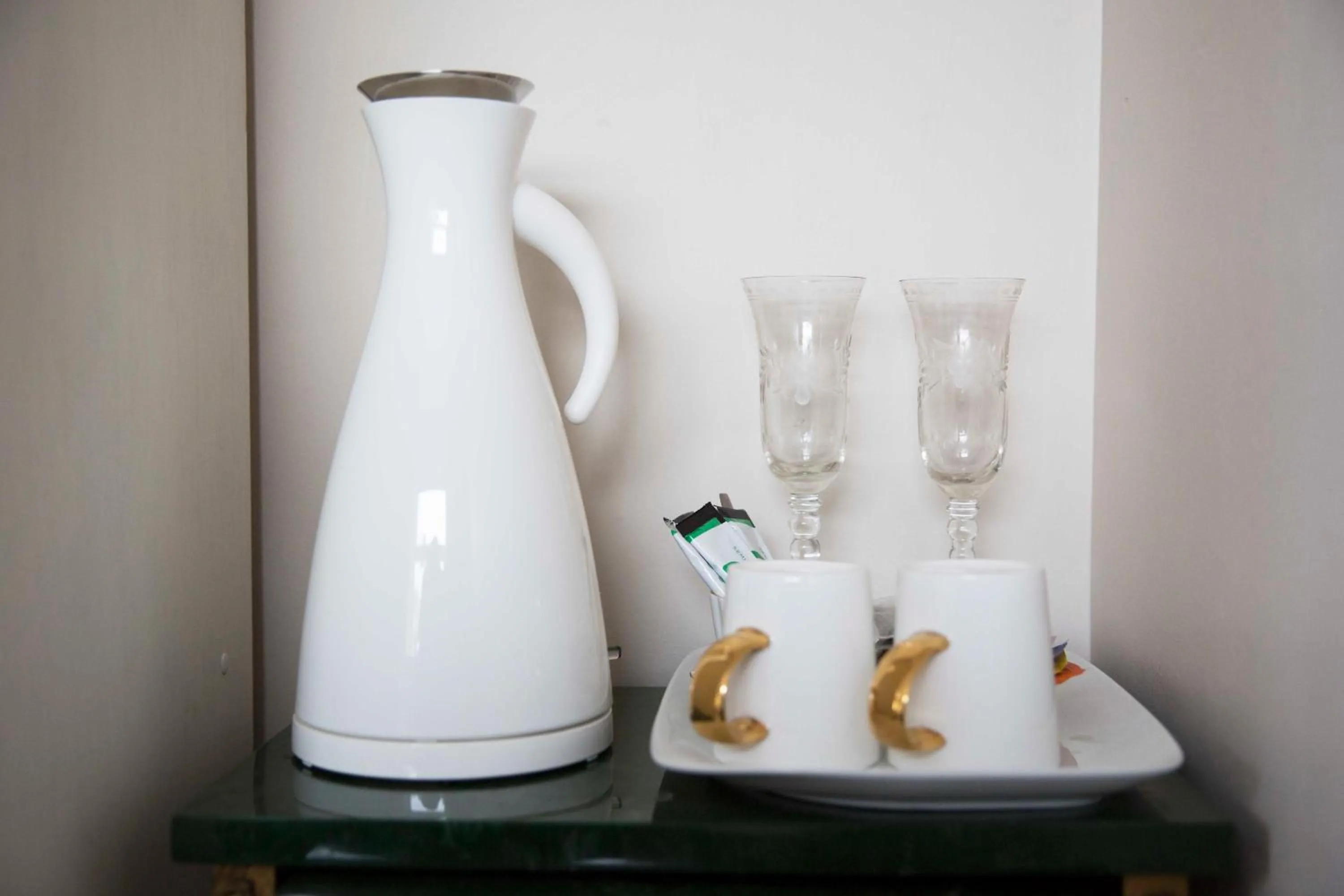 Coffee/tea facilities in Old Schoolhouse B and B