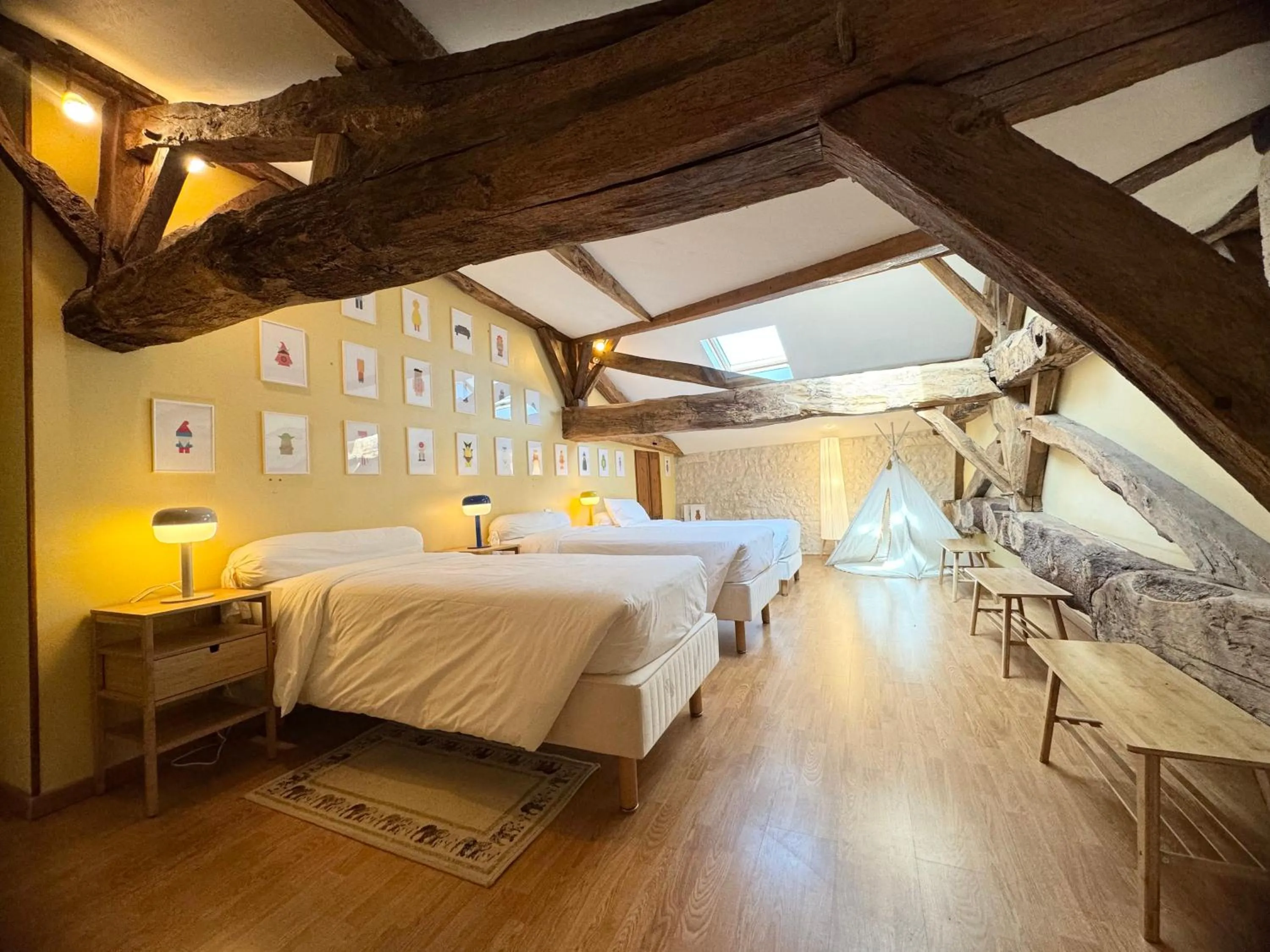Bed in Le Relais de Saint-Preuil, The Originals Relais Vignes du Cognac