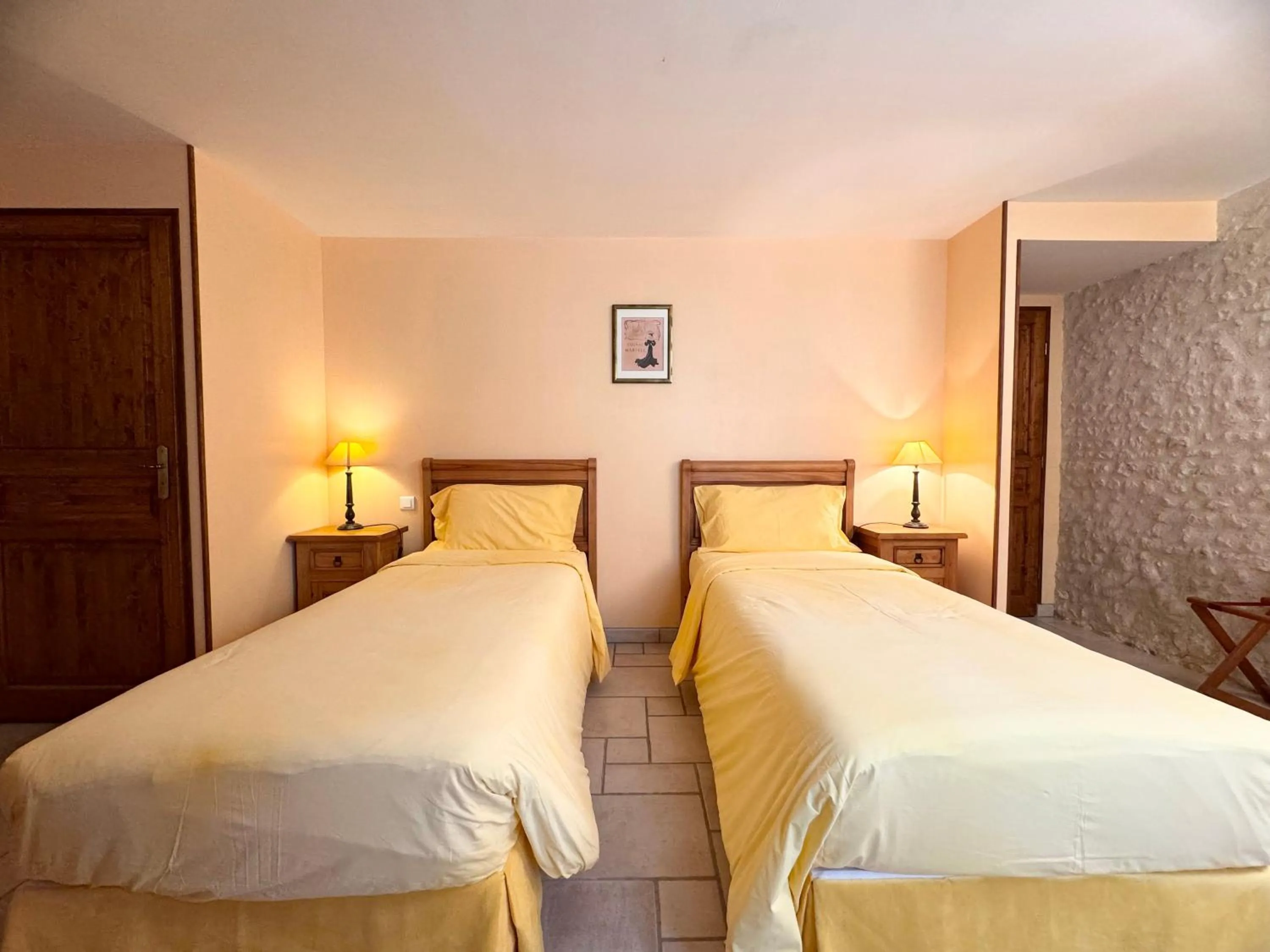 Bed in Le Relais de Saint-Preuil, The Originals Relais Vignes du Cognac