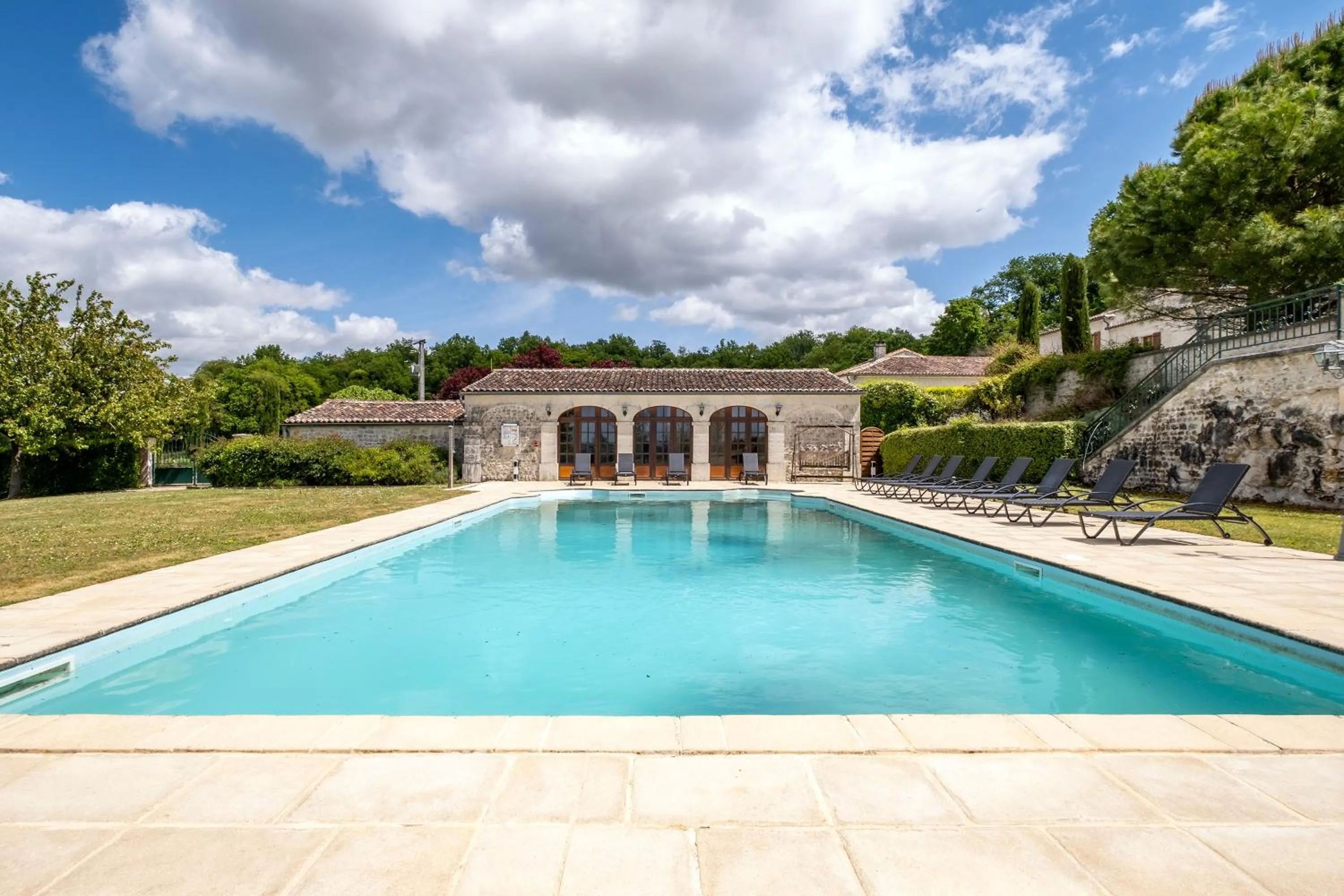 Day in Le Relais de Saint-Preuil, The Originals Relais Vignes du Cognac