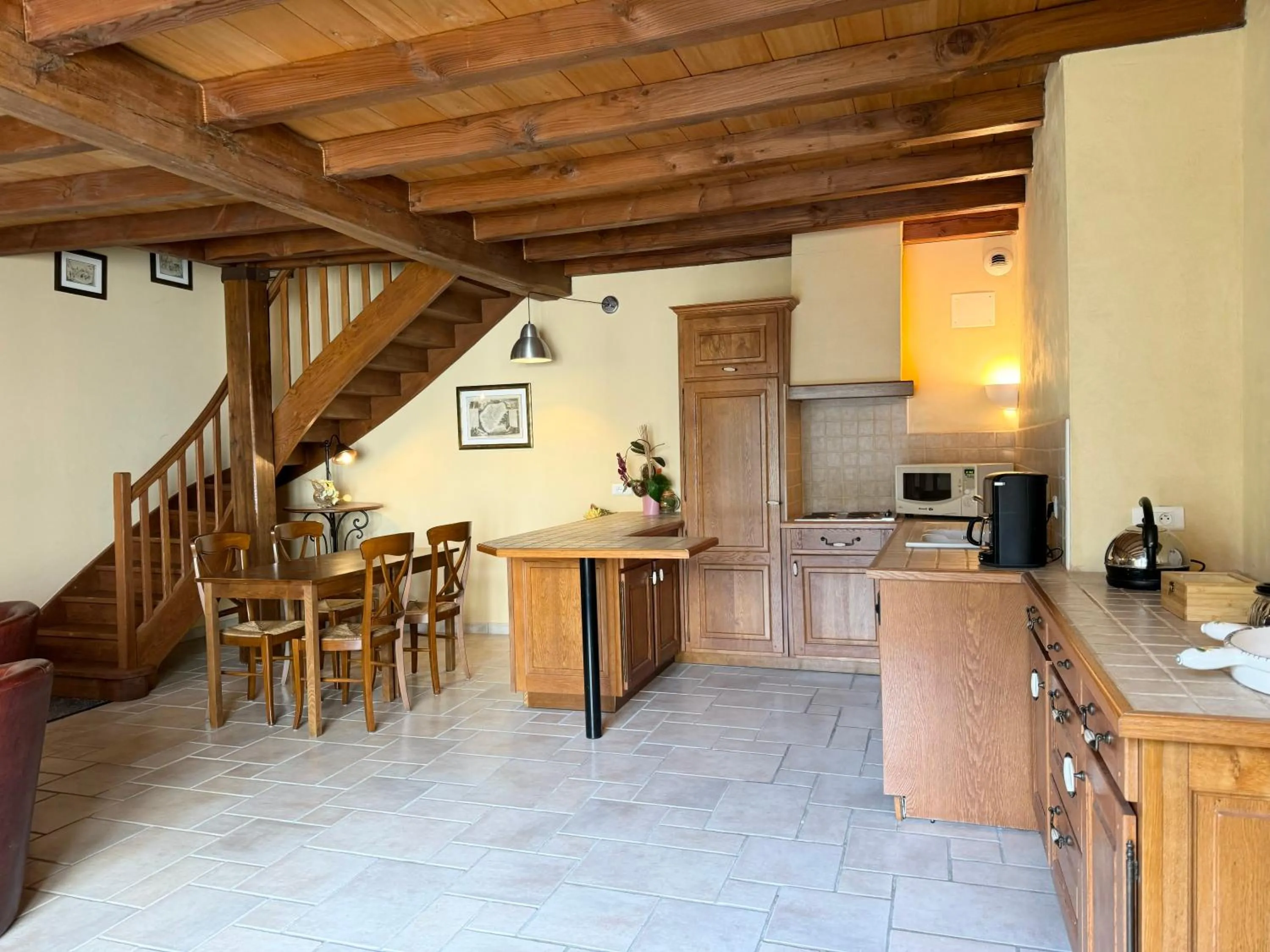 Kitchen or kitchenette in Le Relais de Saint-Preuil, The Originals Relais Vignes du Cognac