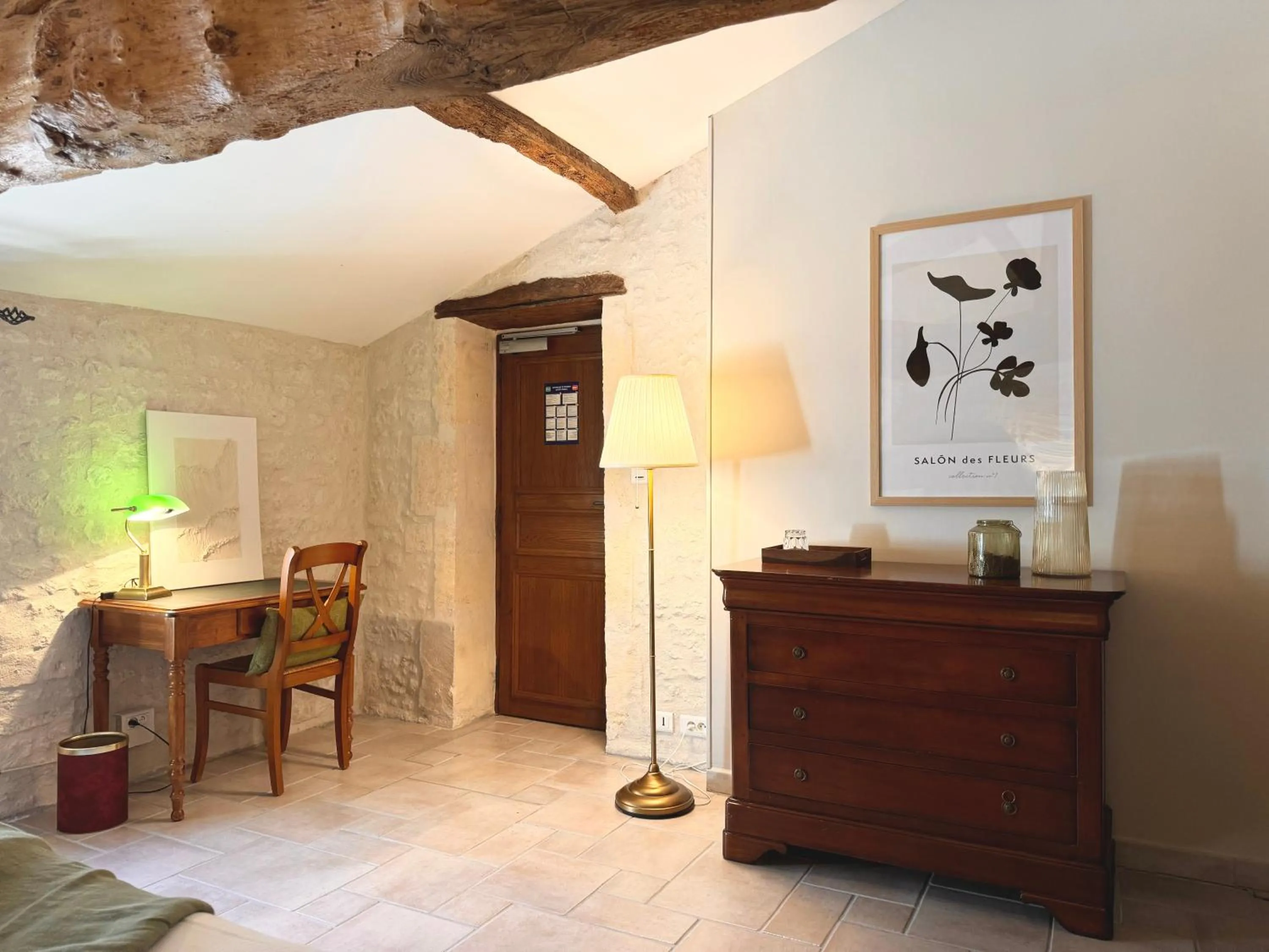 Seating area in Le Relais de Saint-Preuil, The Originals Relais Vignes du Cognac