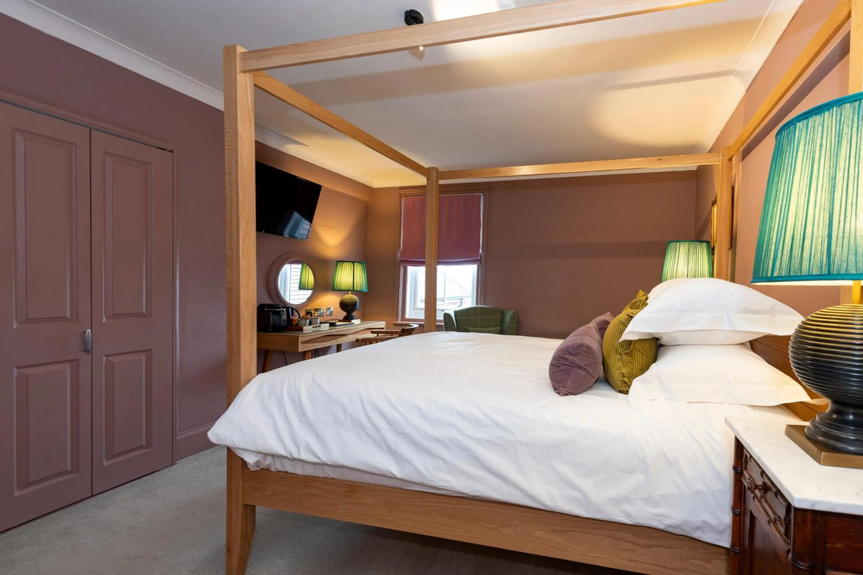 Bedroom, Bed in East Beach Guest House