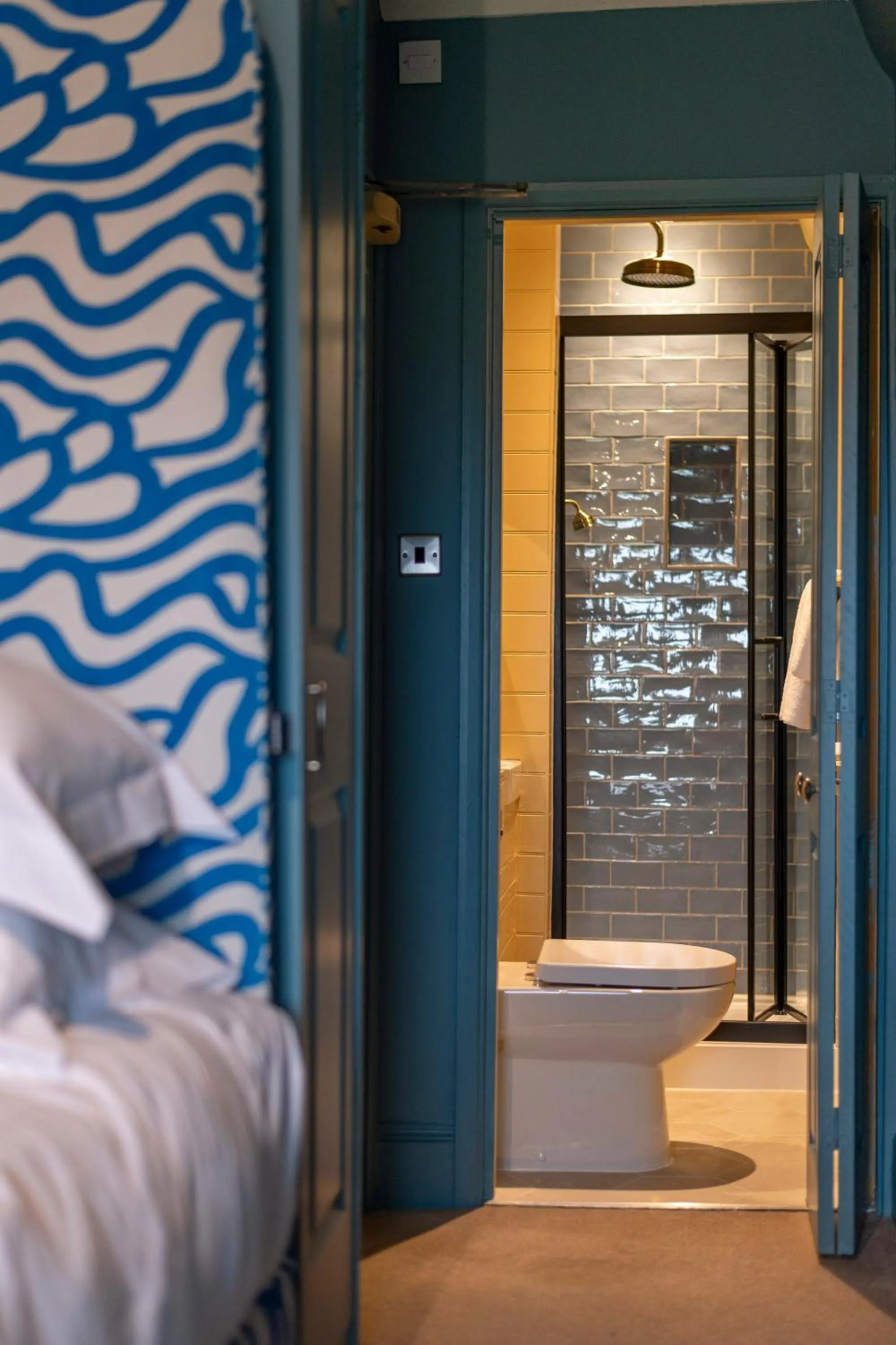 Bathroom, Bed in East Beach Guest House