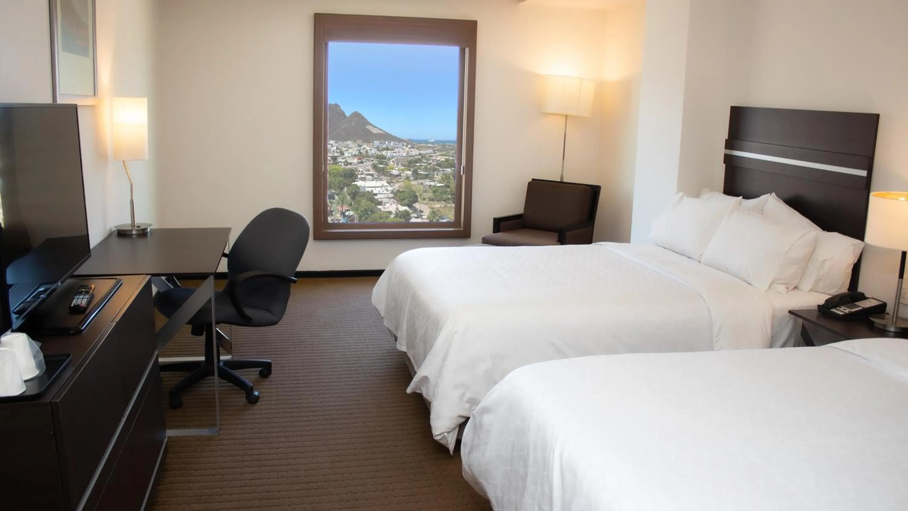 Photo of the whole room, Bed in Holiday Inn Express Guaymas by IHG