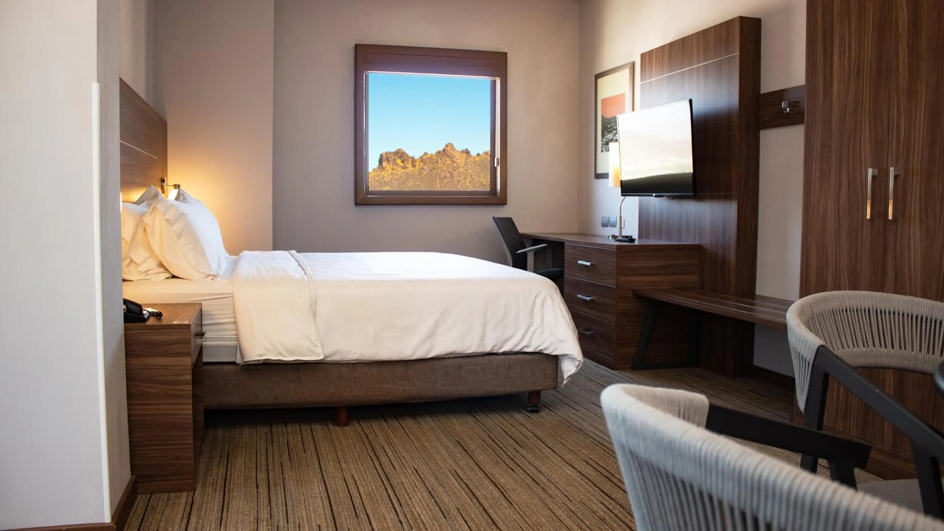 Photo of the whole room, Bed in Holiday Inn Express Guaymas by IHG