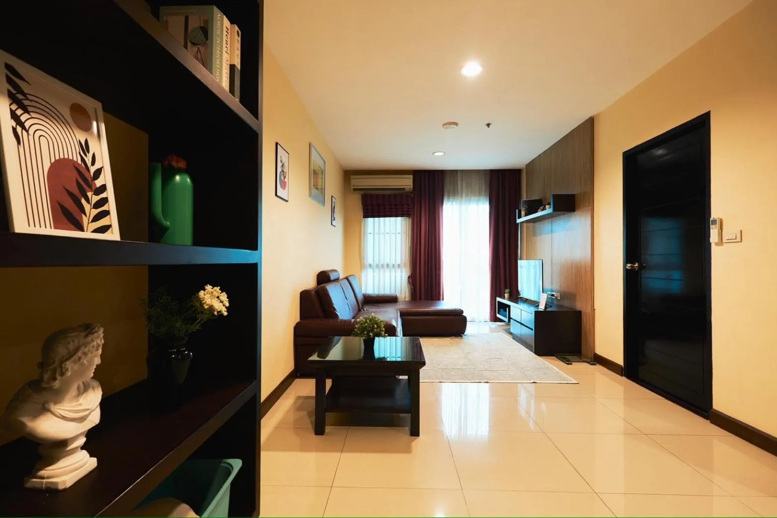 TV and multimedia in 42Grand Residence