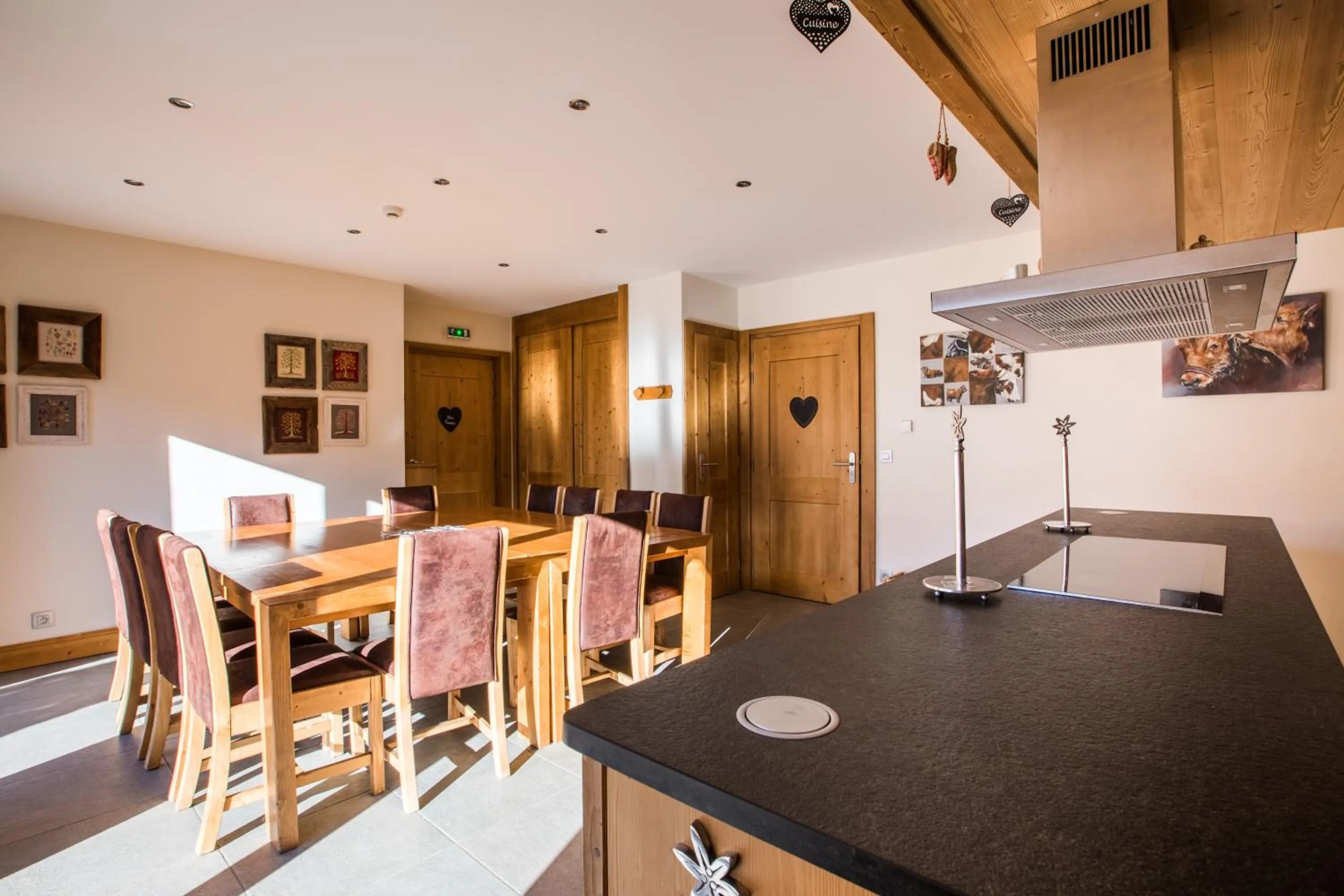 Lounge or bar in Les Chalets de La Griyotire