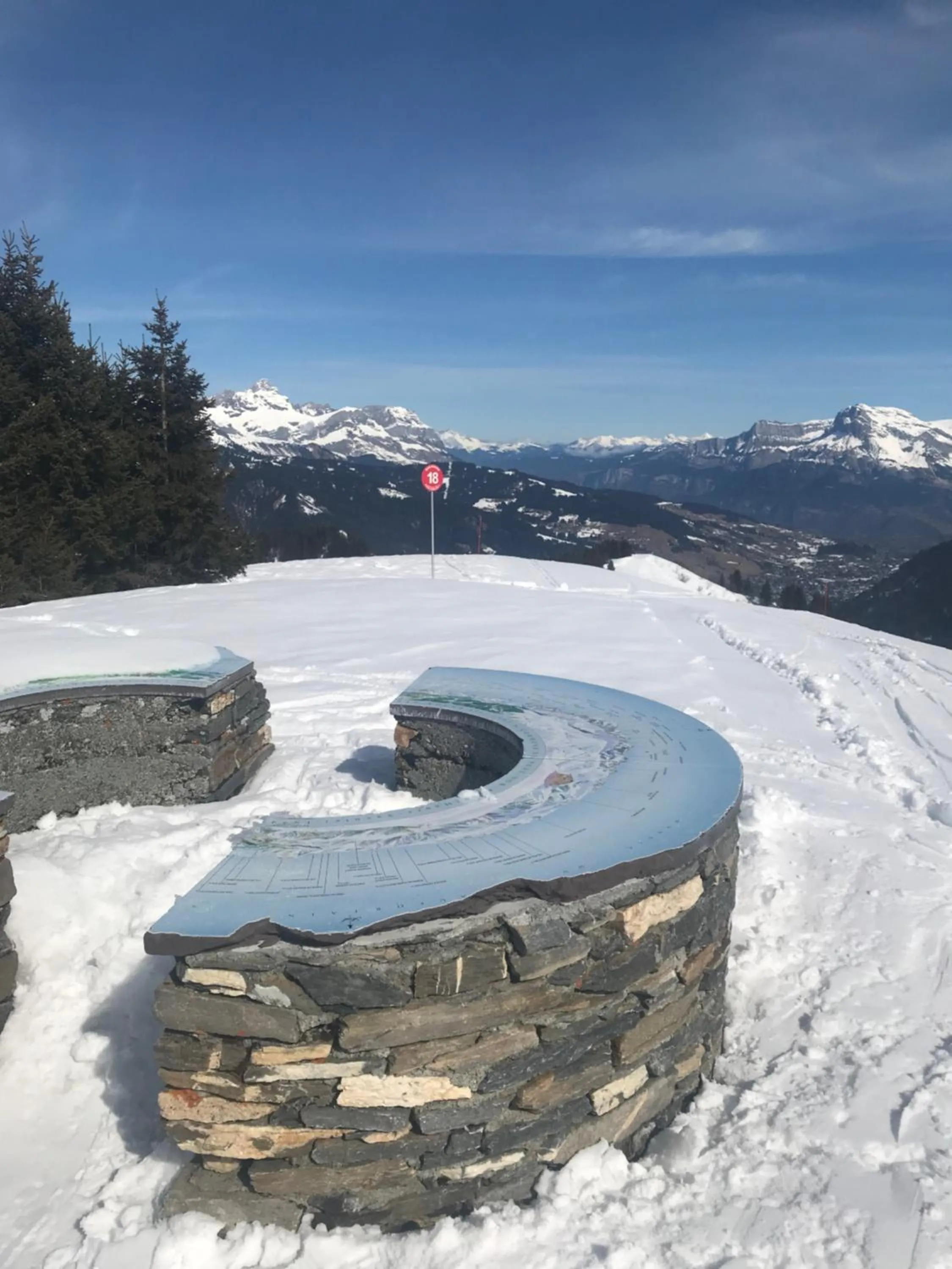 Skiing in Les Chalets de La Griyotire