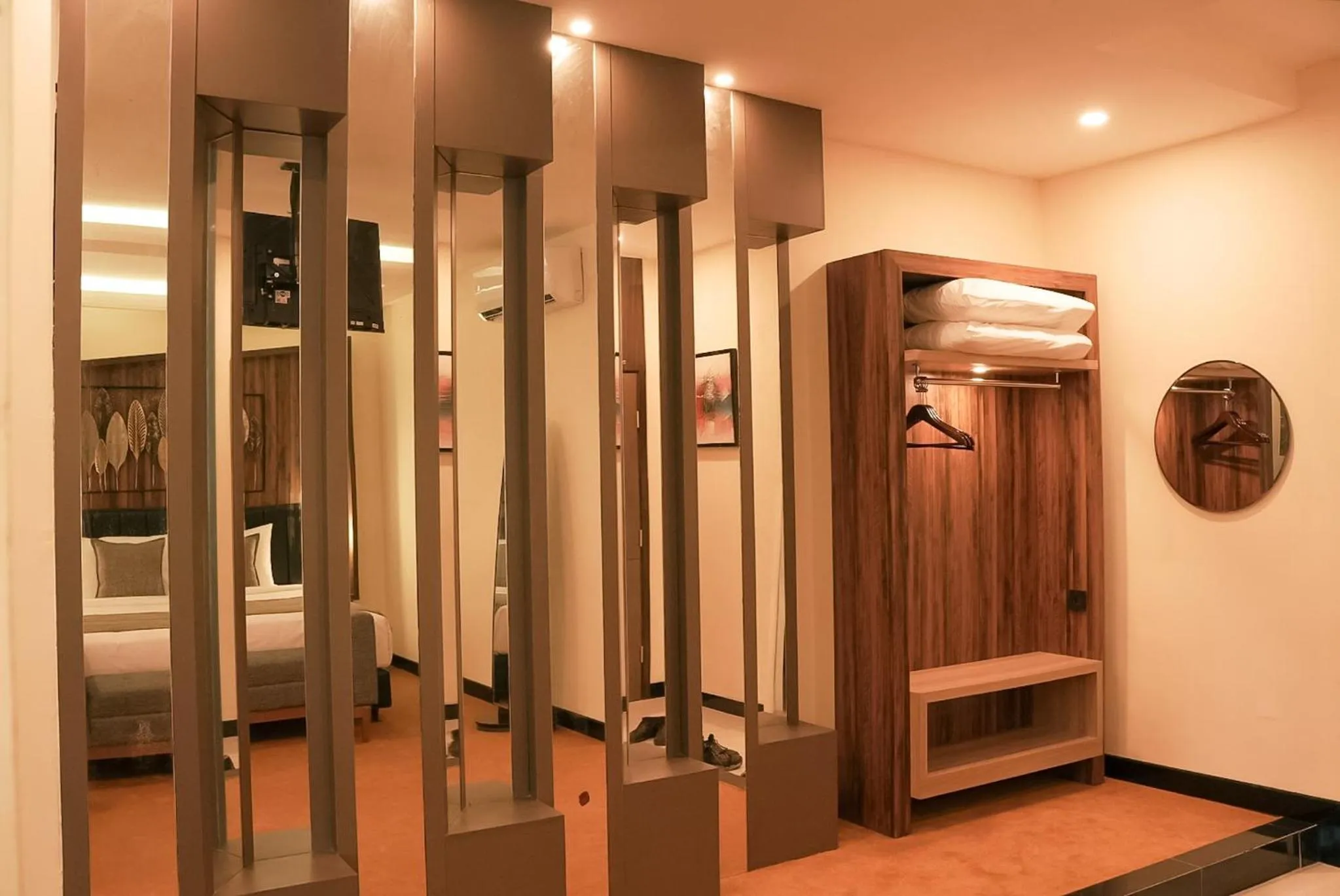 wardrobe in Oak Tree Urban Hotel Jakarta