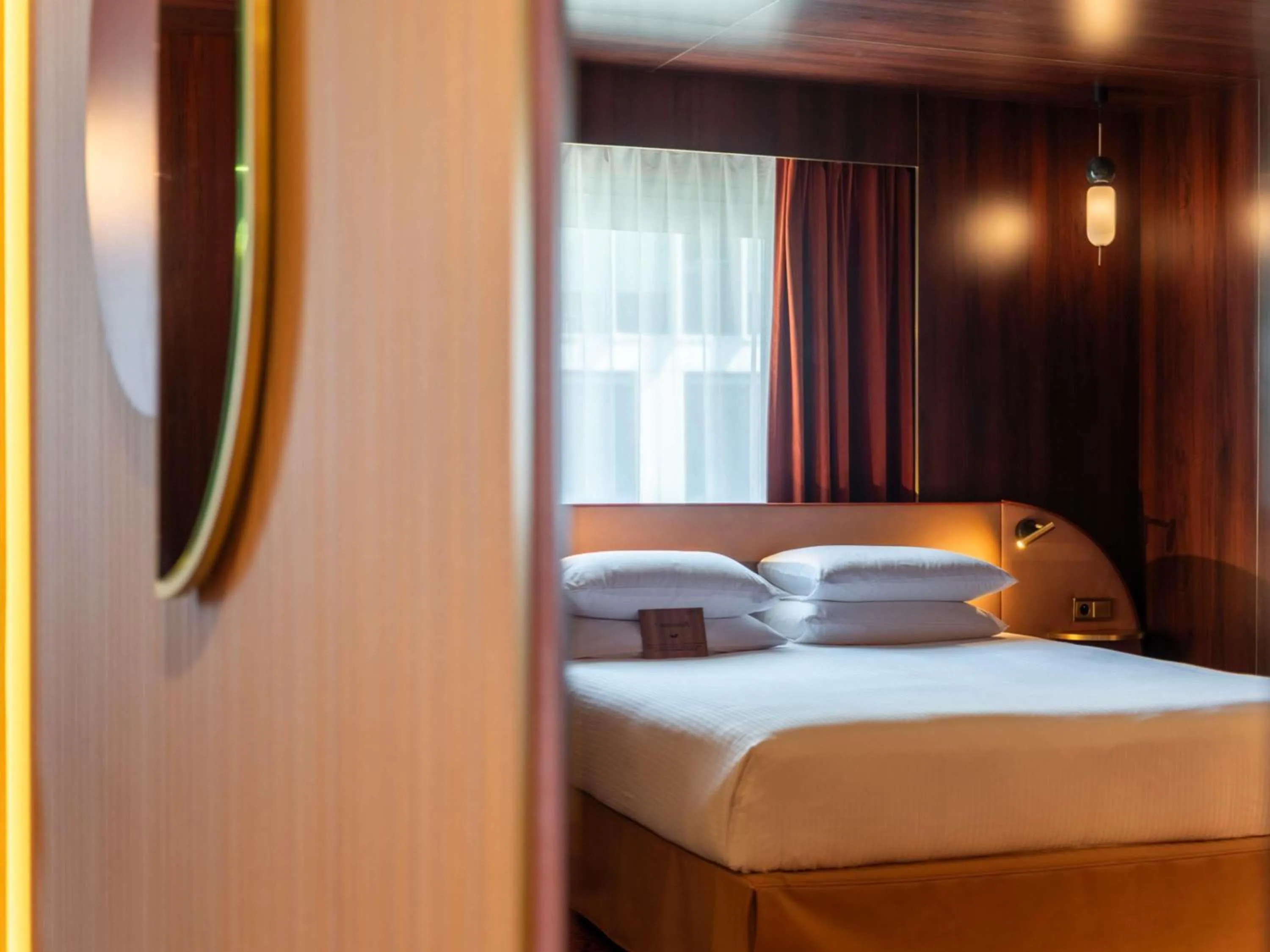 Bedroom, Bed in Nest Hotel Paris la Défense - MGallery Collection