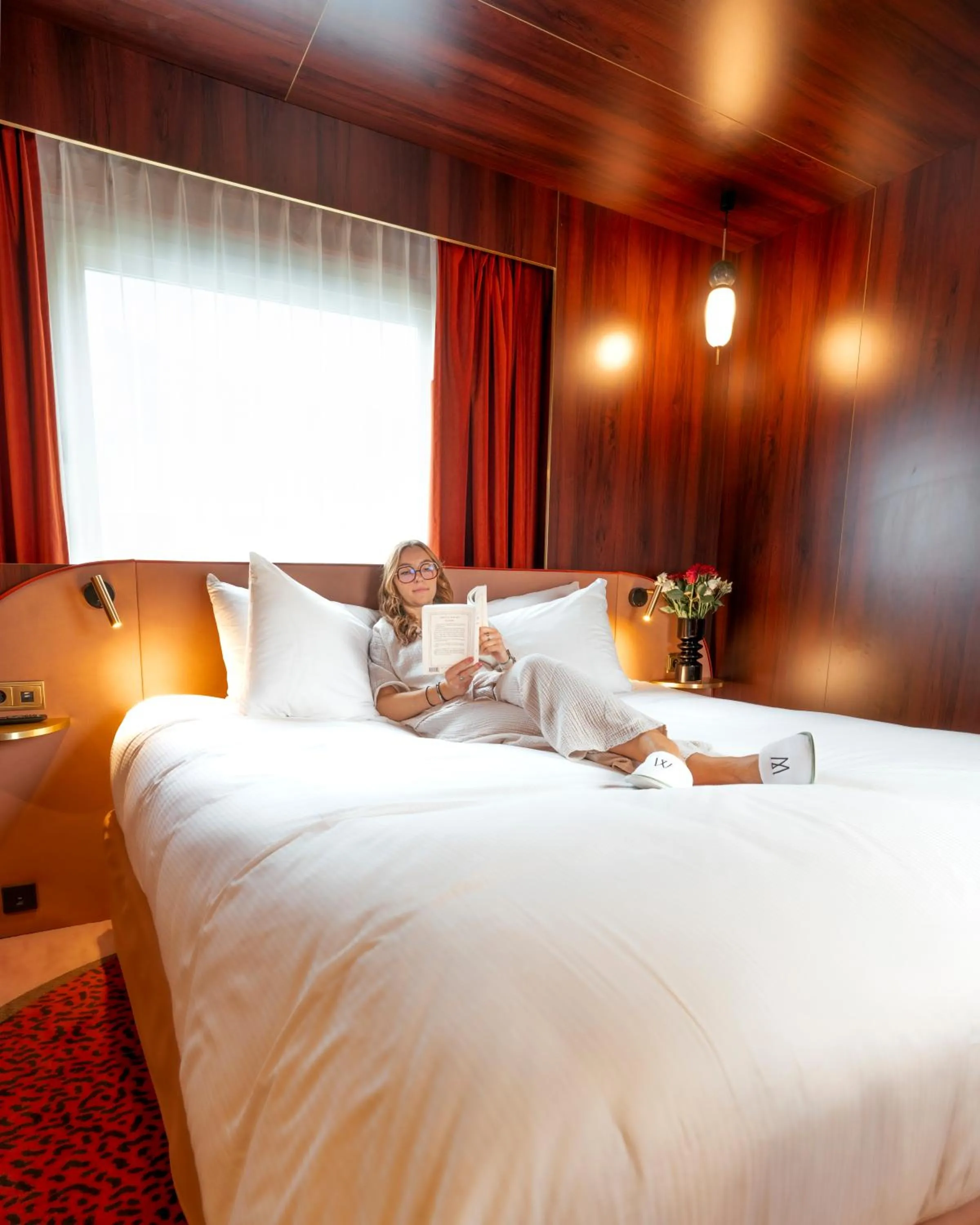 Bed in Nest Hotel Paris la Défense - MGallery Collection