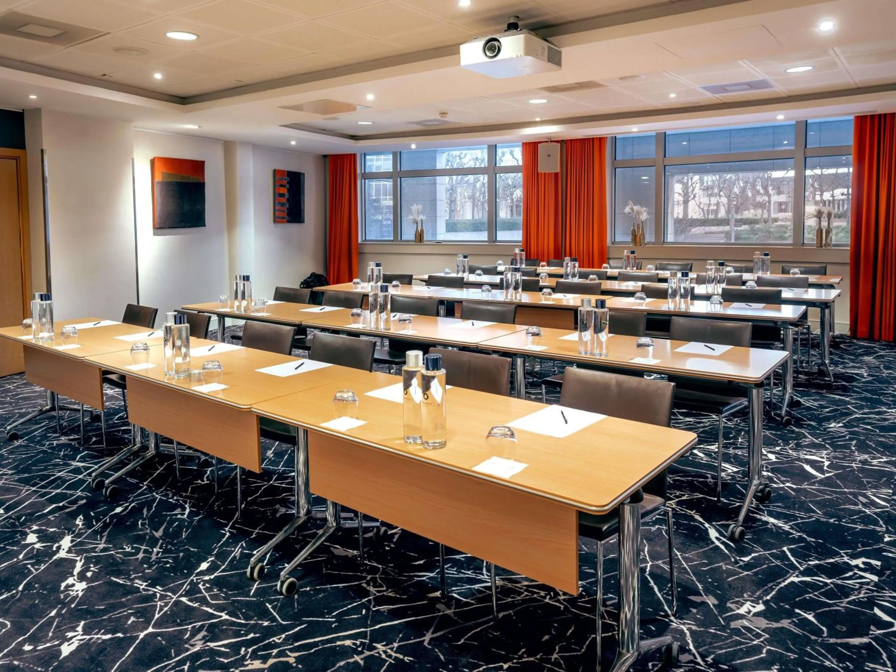 Meeting/conference room in Nest Hotel Paris la Défense - MGallery Collection