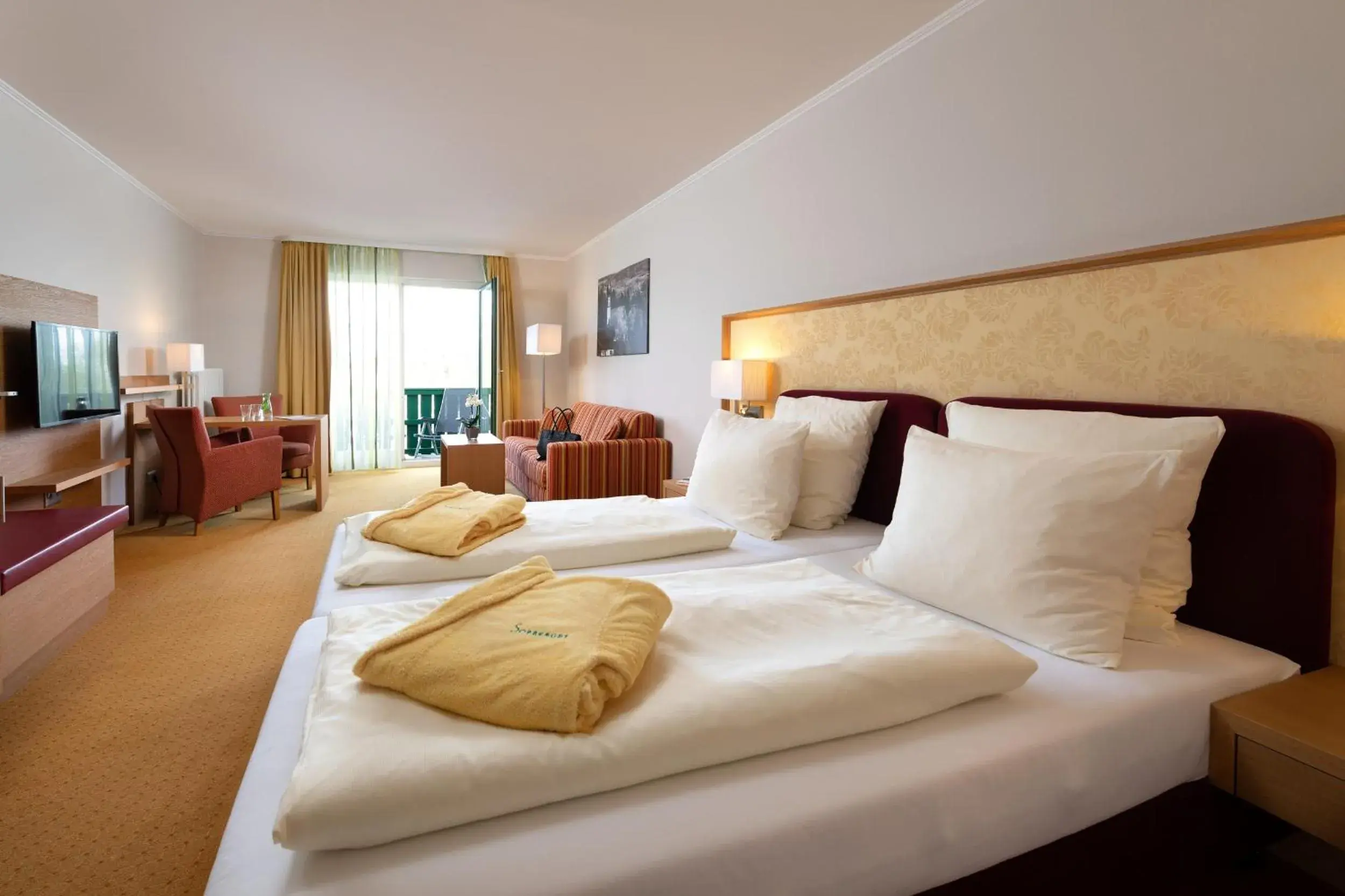Comfort Double Room in Hotel Sonnengut Wellness - Therme - Spa Comfort Double Room in Hotel Sonnengut Wellness - Therme - Spa