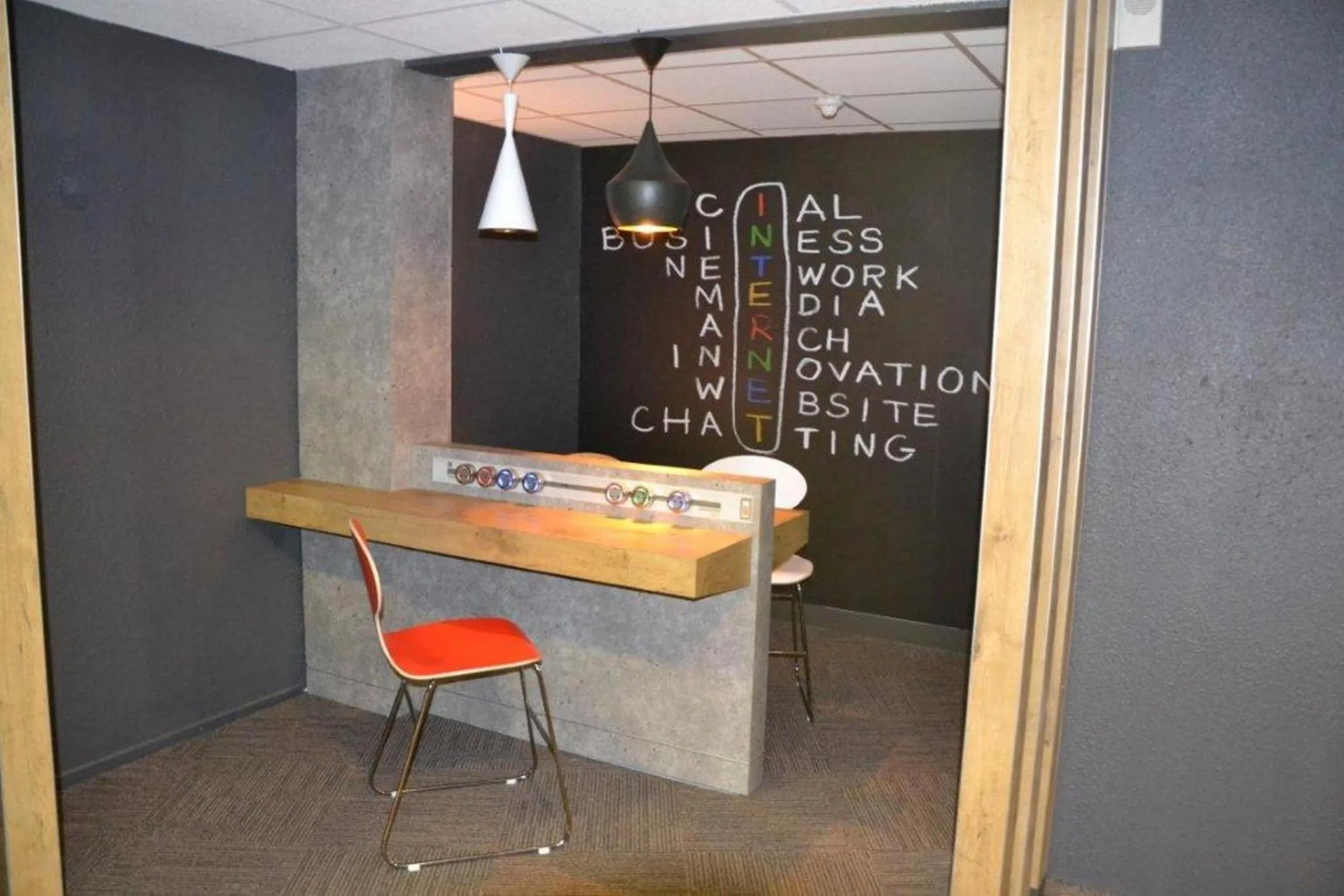 Business facilities in ibis Bordeaux Lac