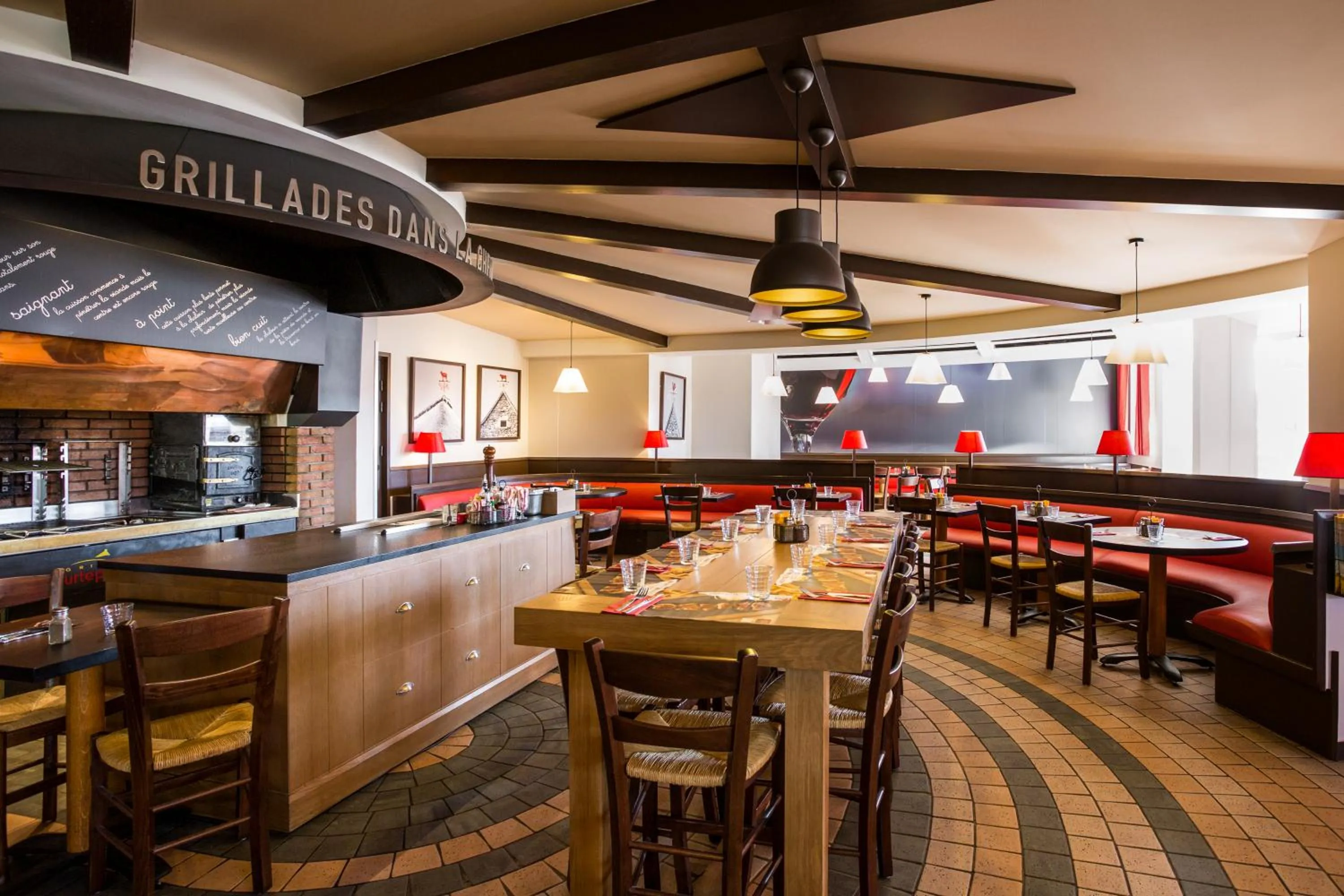 Restaurant/places to eat in ibis Bordeaux Lac