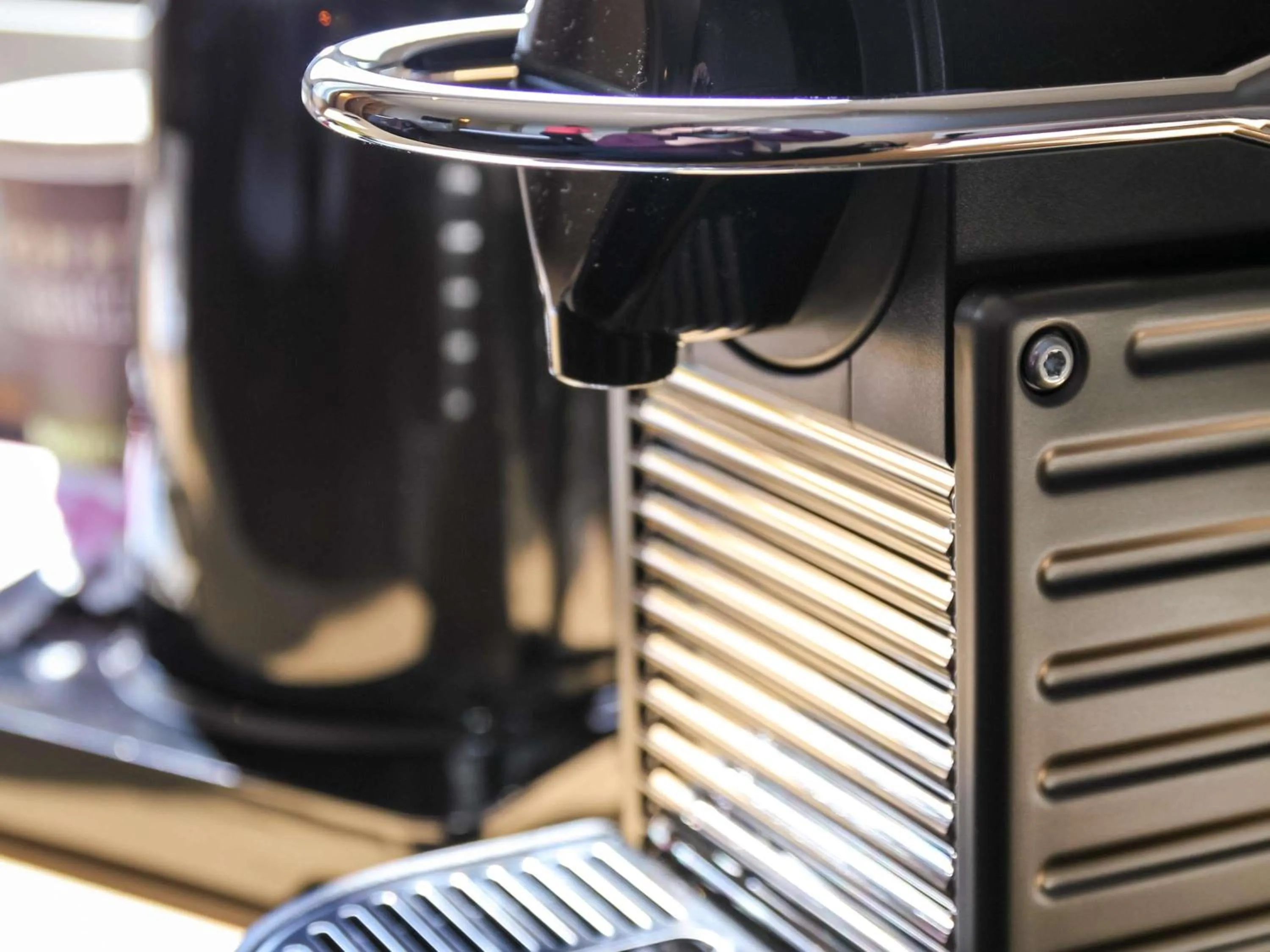 Bedroom in ibis Bordeaux Lac