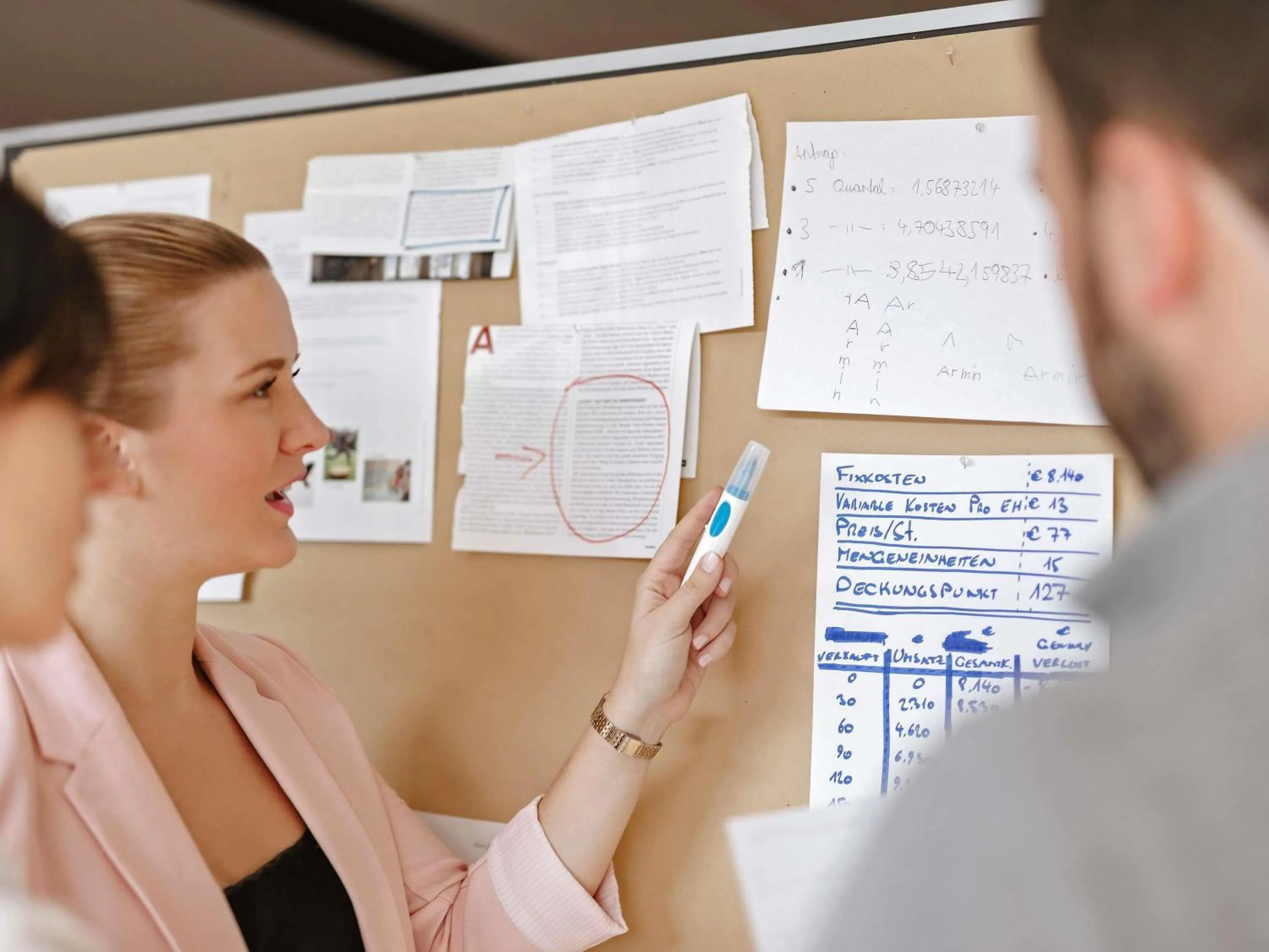 Meeting/conference room in ibis Bordeaux Lac