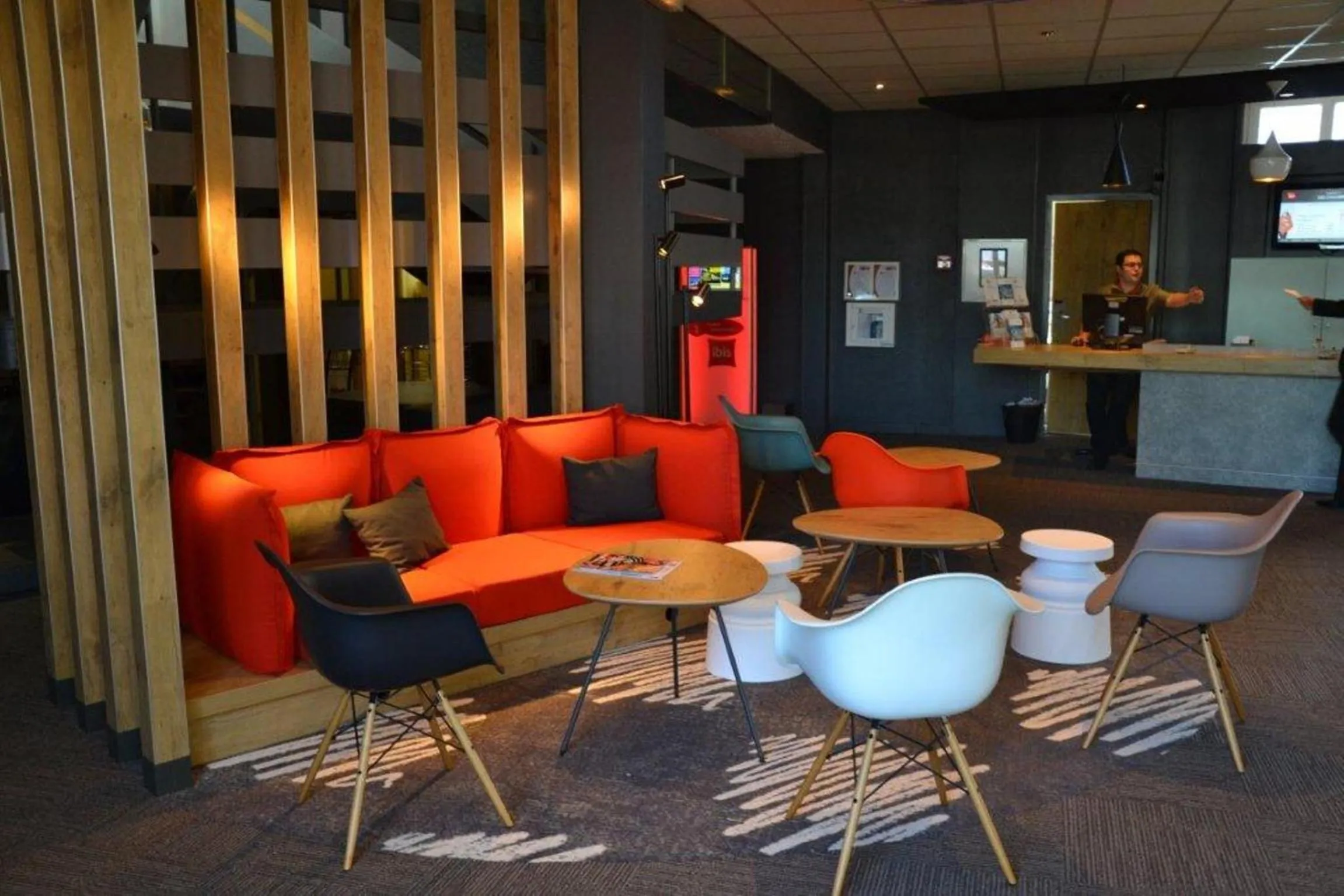 Seating area in ibis Bordeaux Lac