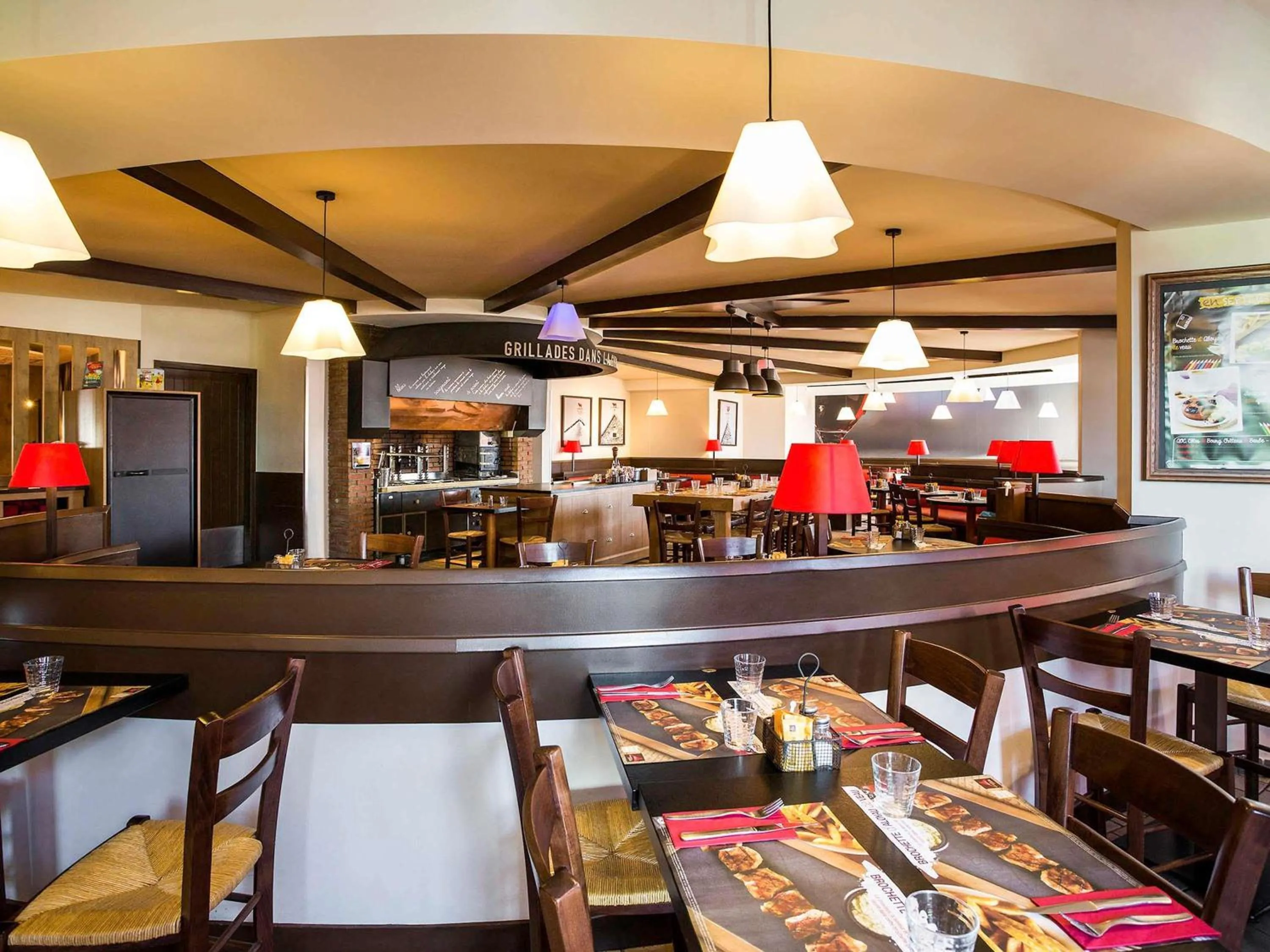 Restaurant/places to eat in ibis Bordeaux Lac