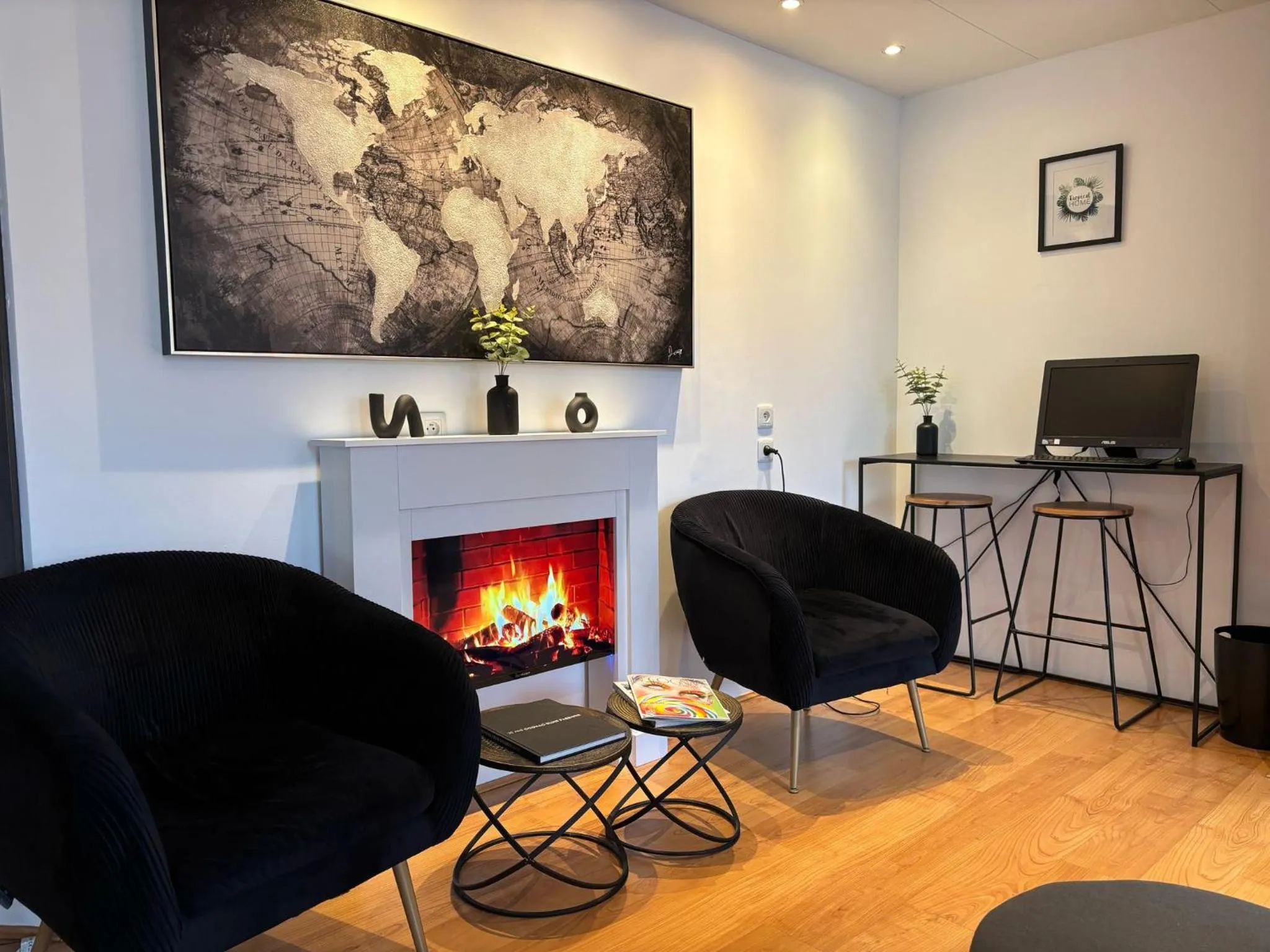 Living room in Hôtel Le Valois, Cognac Centre