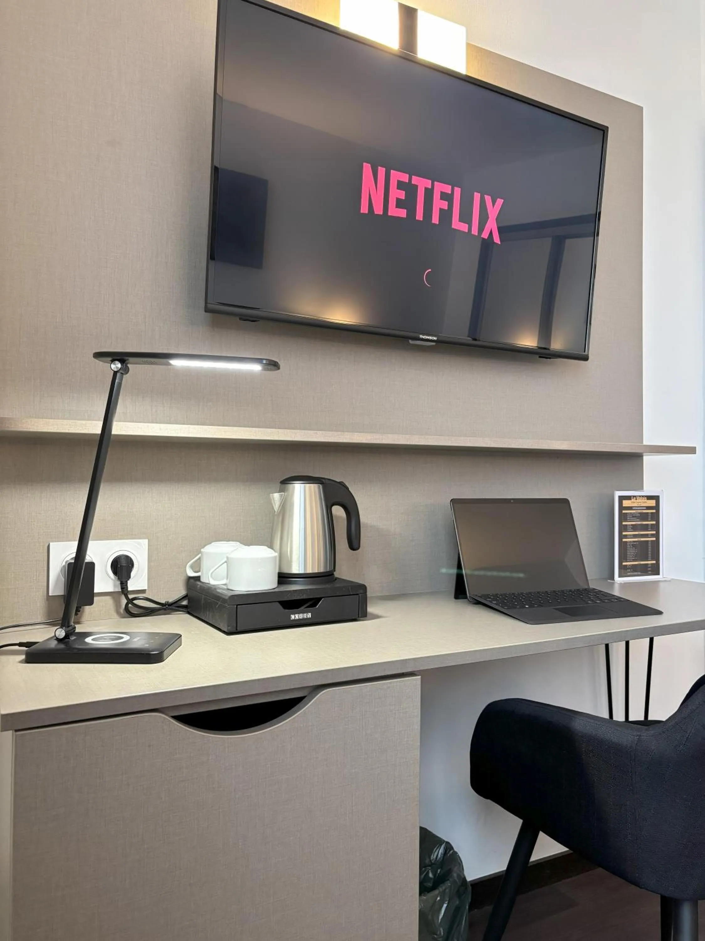 TV and multimedia in Hôtel Le Valois, Cognac Centre