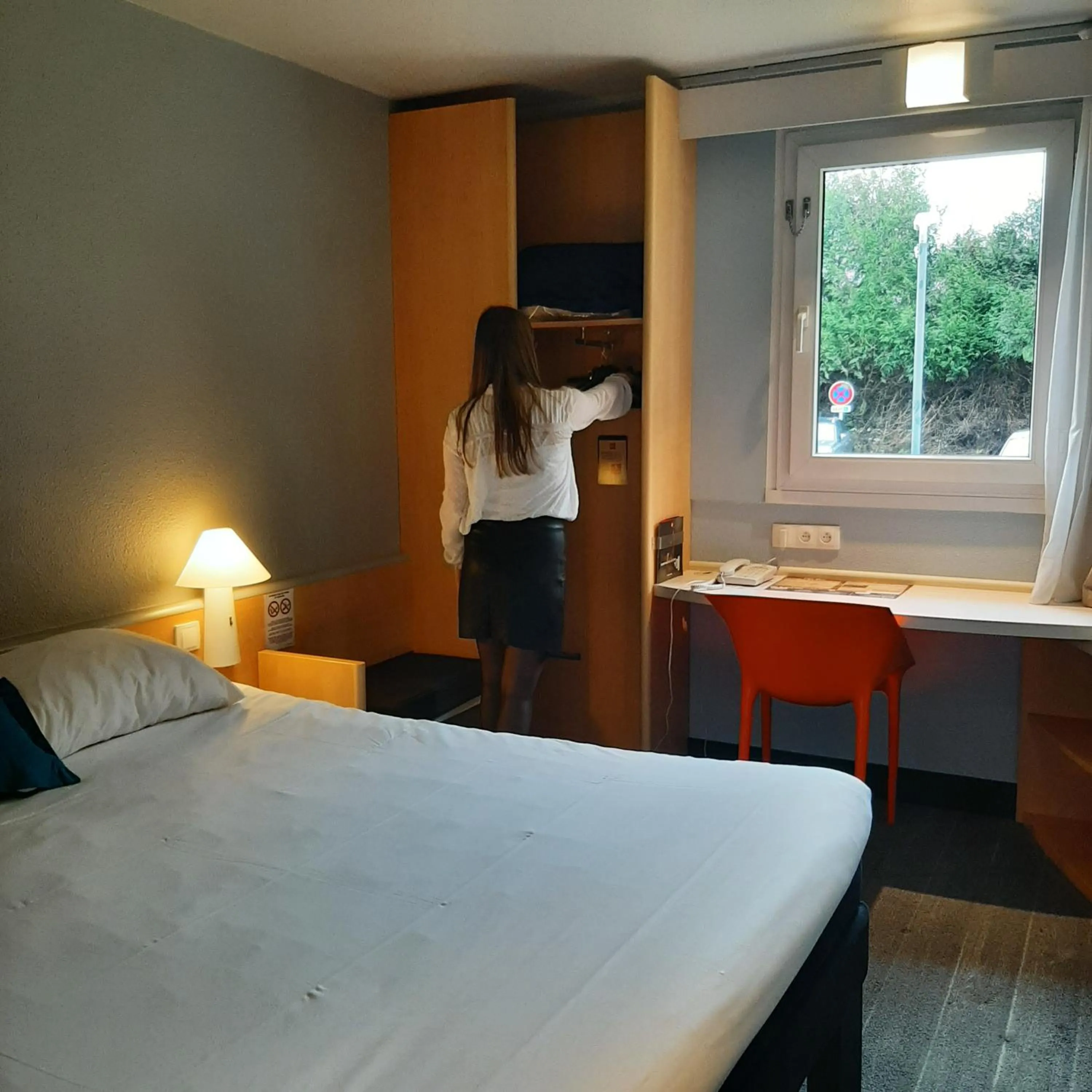 Photo of the whole room, Bed in ibis Rennes Cesson