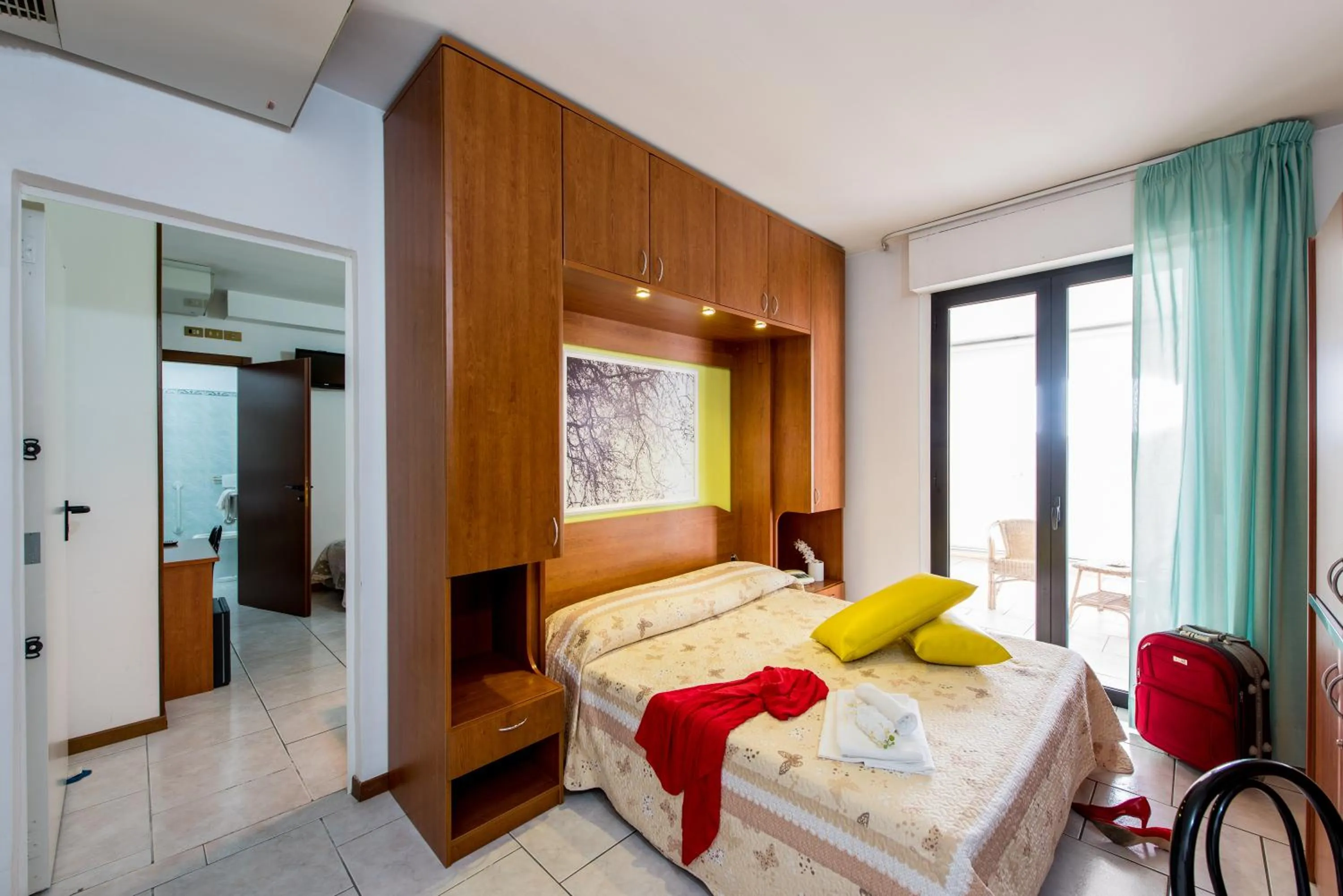 Photo of the whole room, Bed in Hotel Villa Truentum