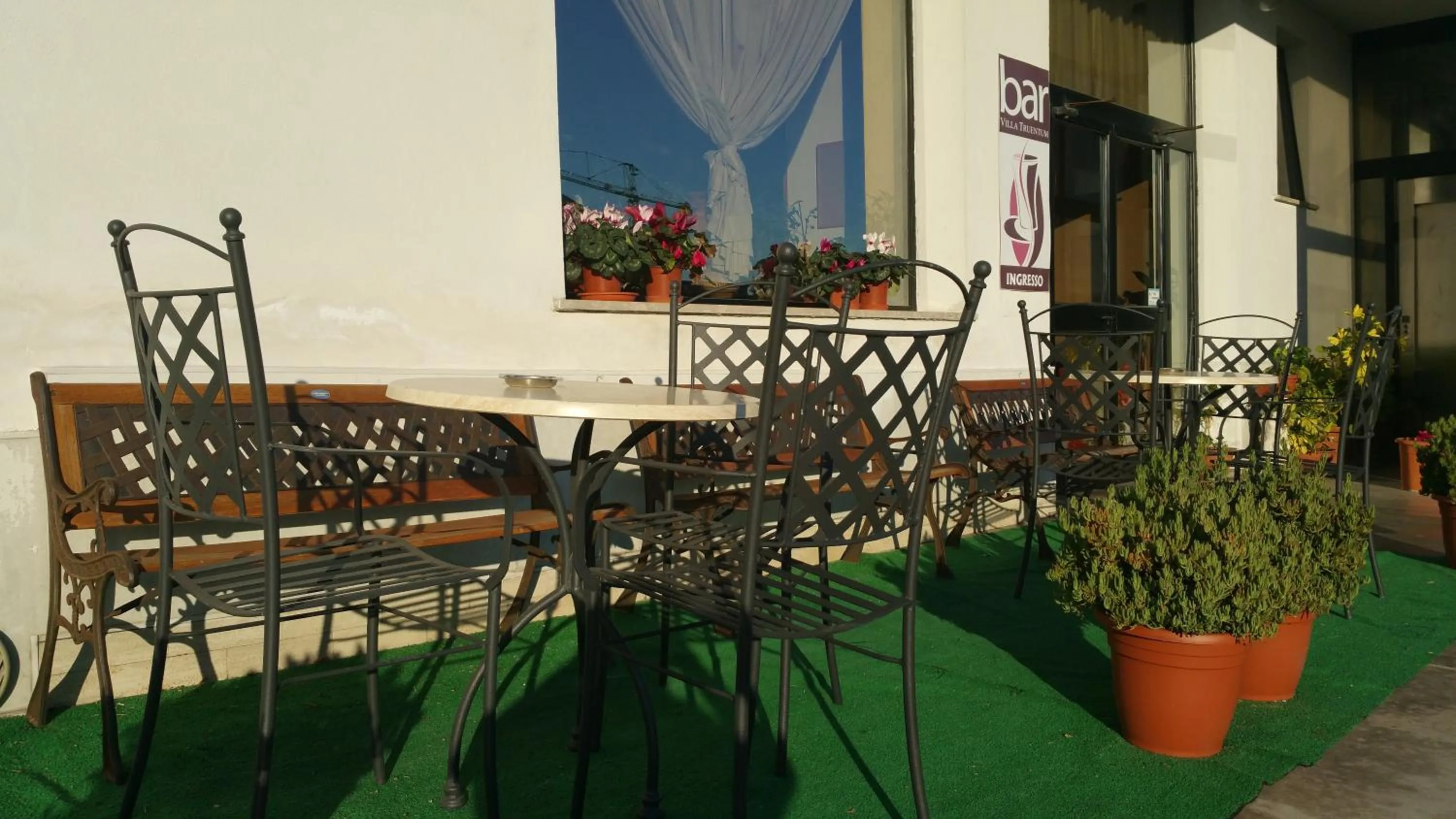 Patio in Hotel Villa Truentum