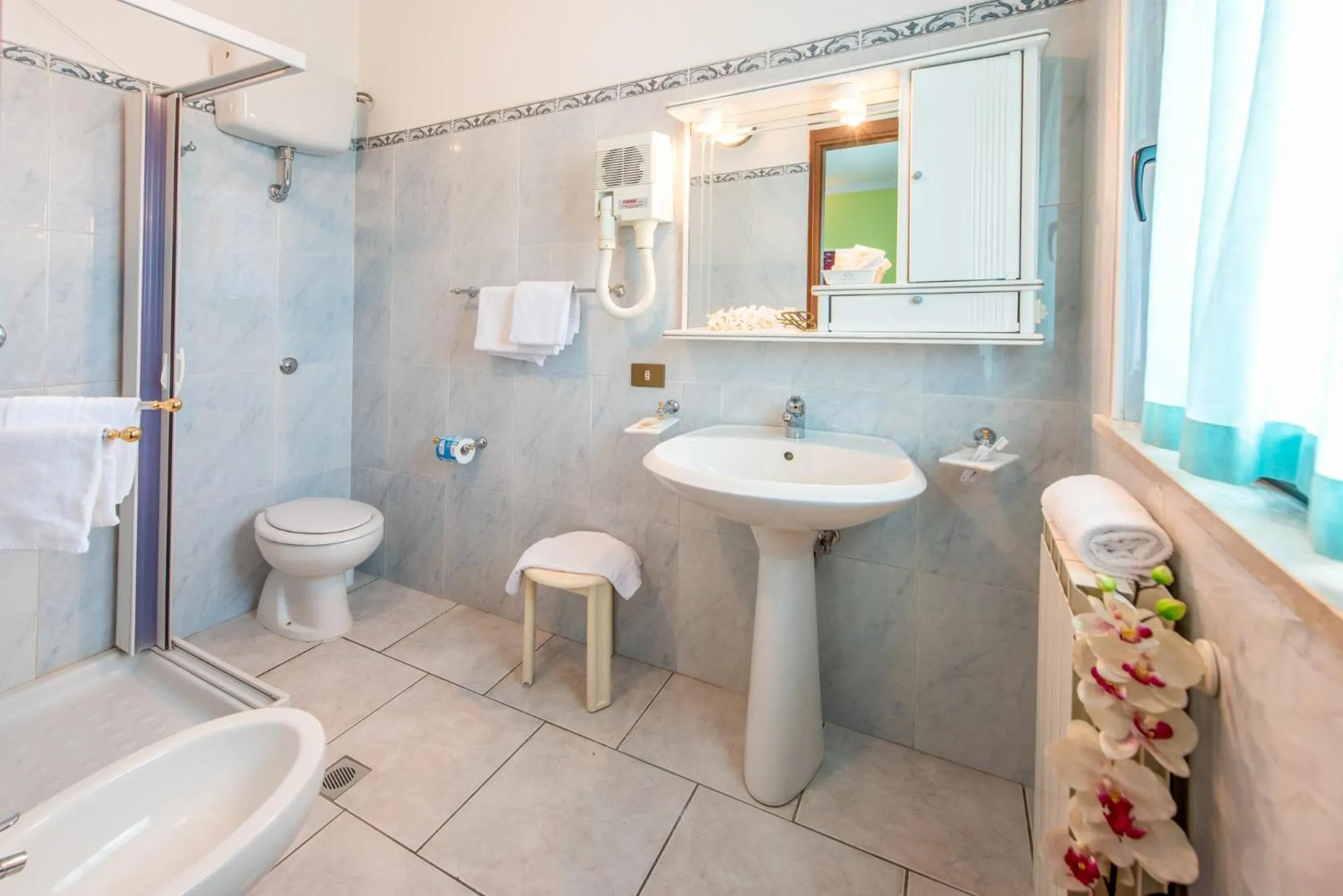 Bathroom in Hotel Villa Truentum