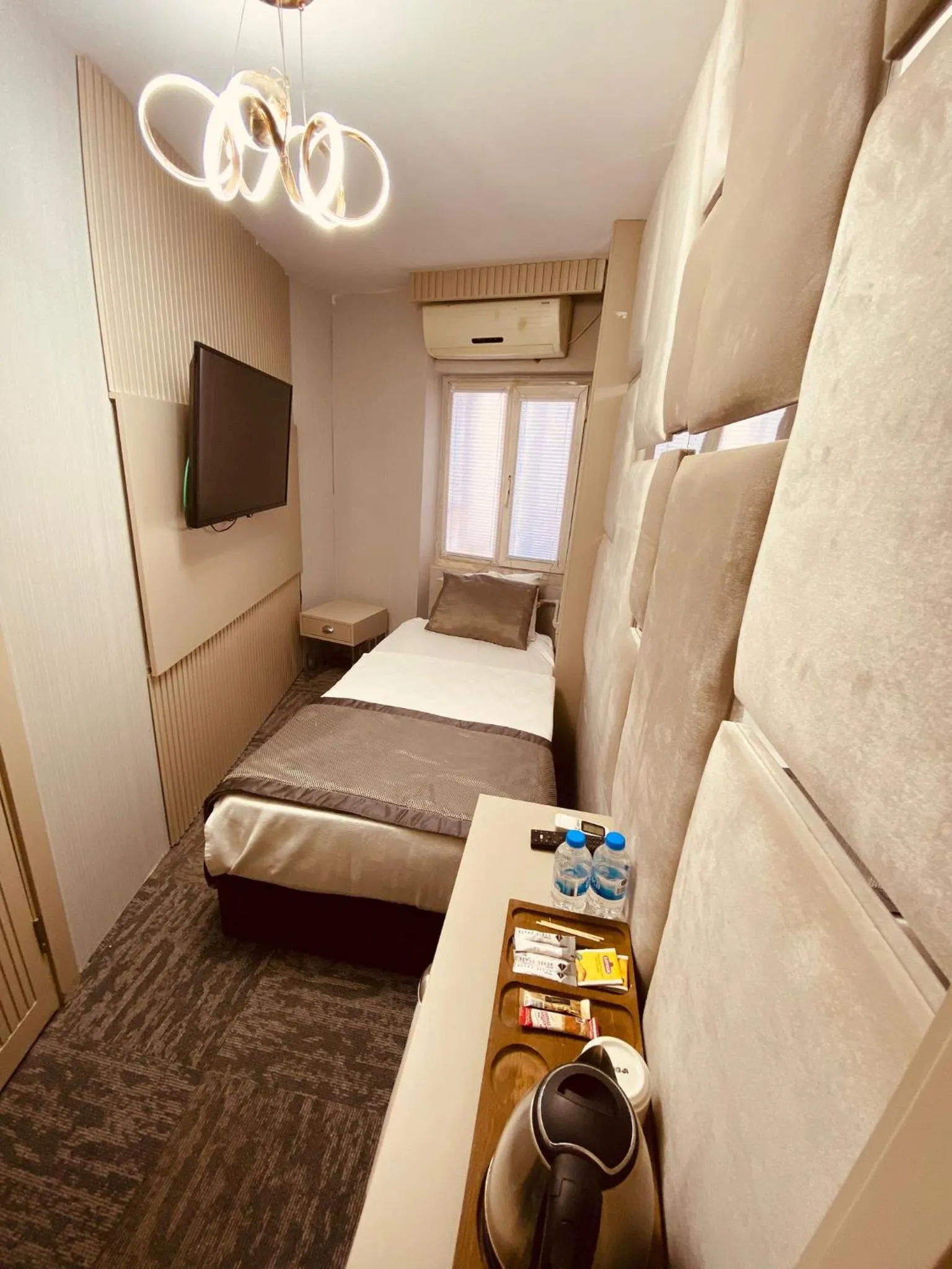 Photo of the whole room, Bed in Grand Heykel Hotel