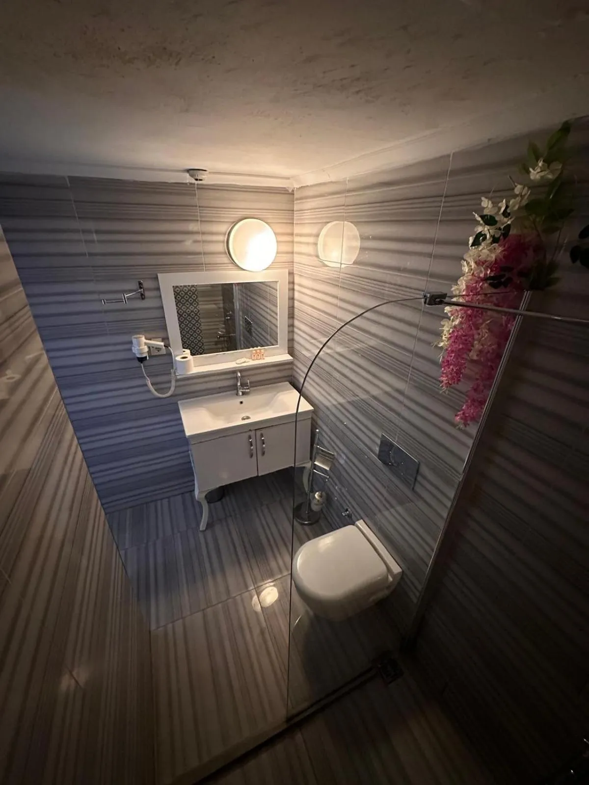 Bathroom in Grand Heykel Hotel