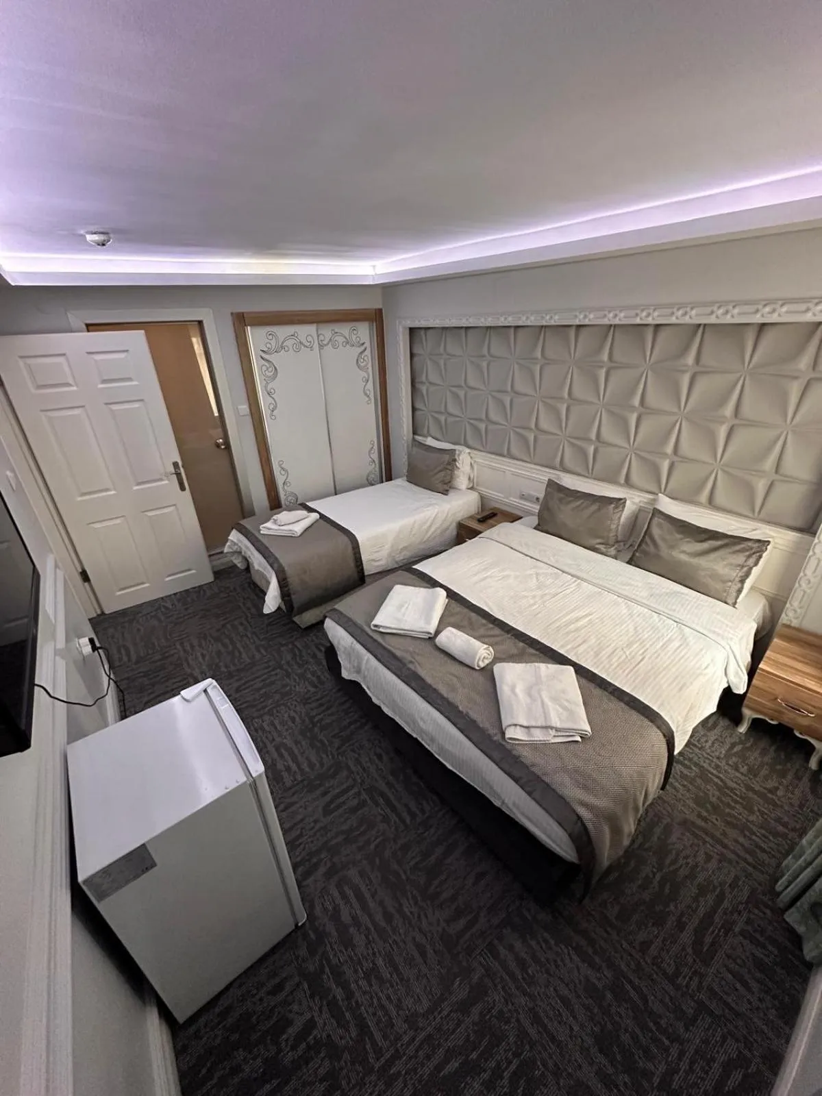 Photo of the whole room, Bed in Grand Heykel Hotel