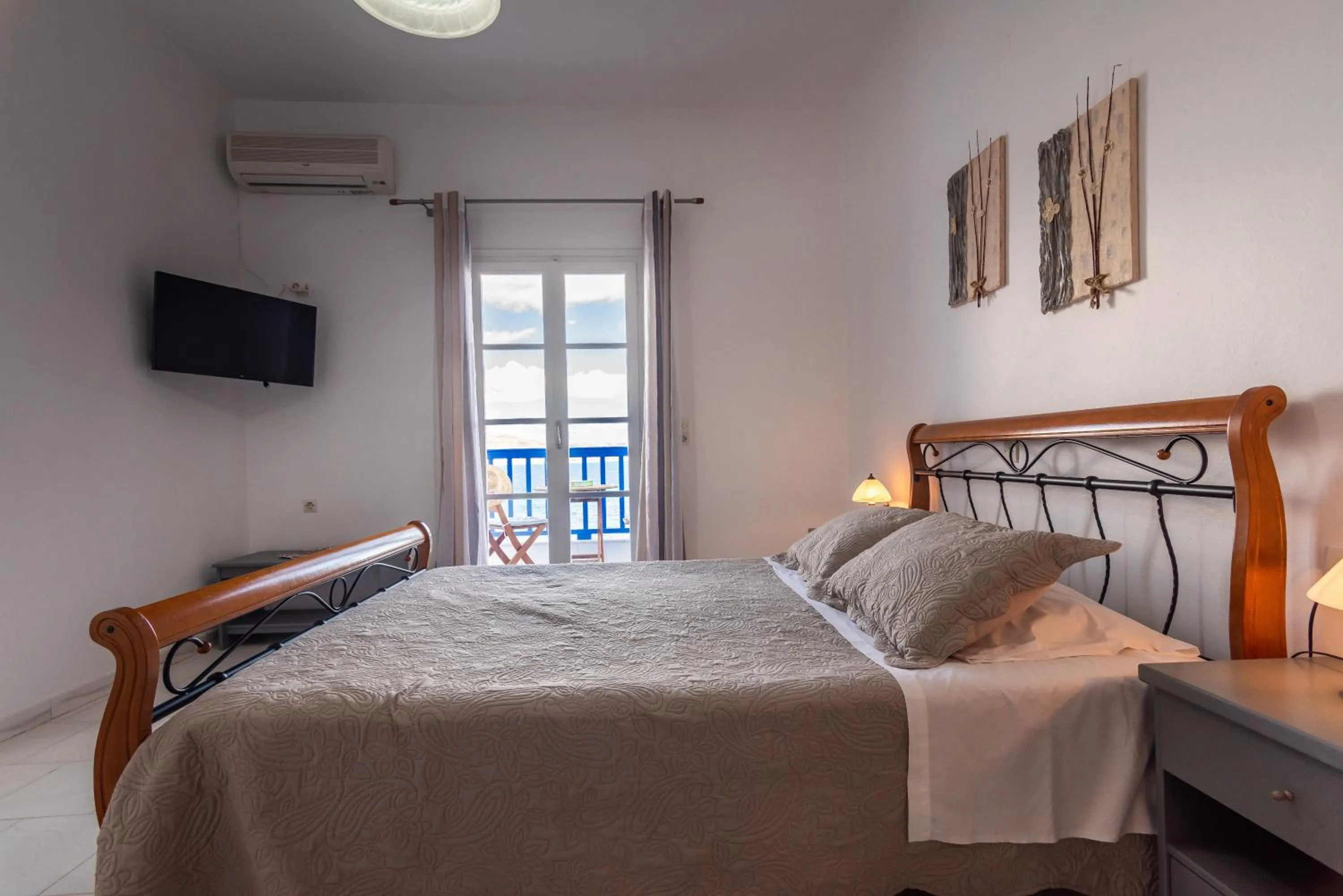 Bedroom, Bed in Polyegos View