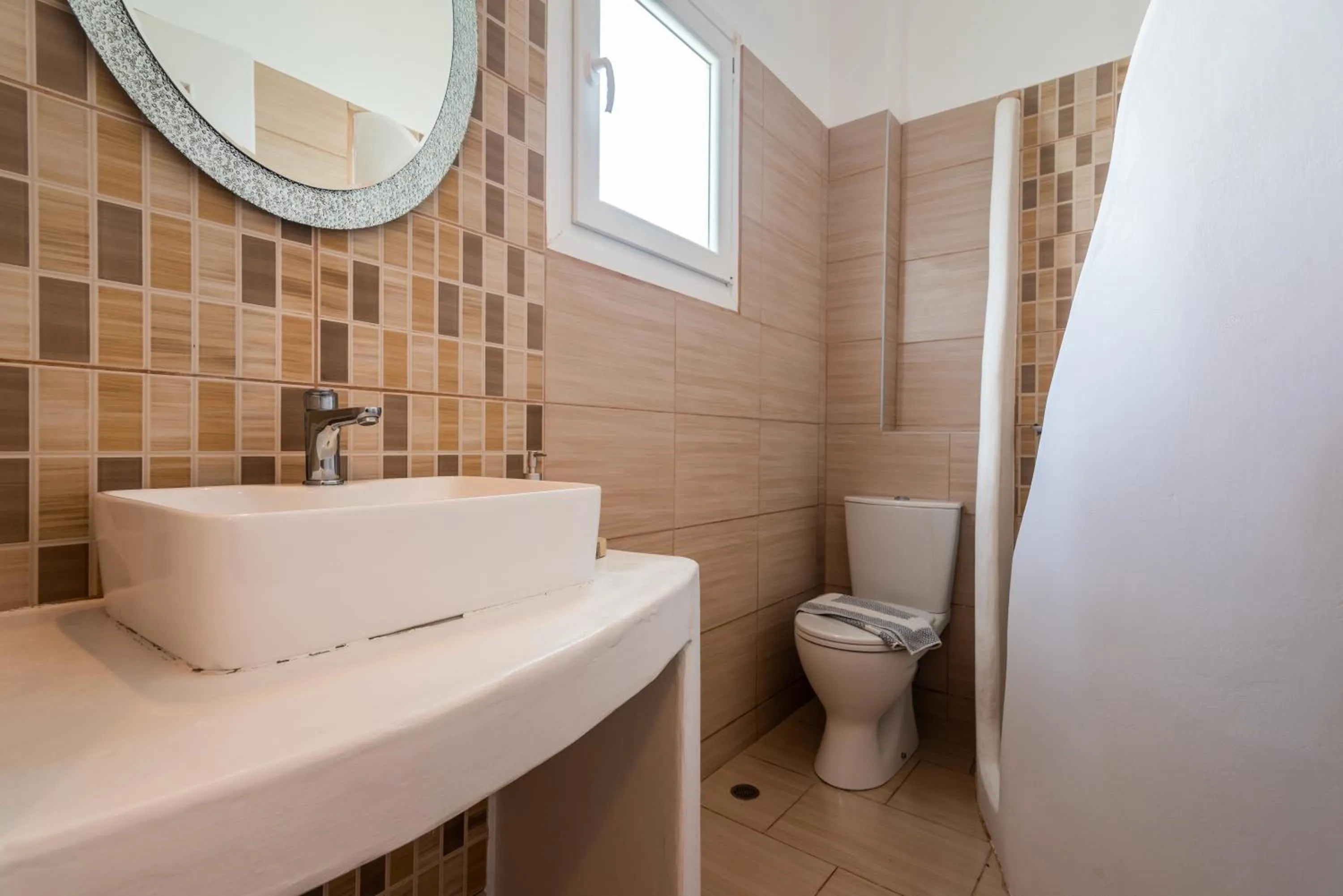 Bathroom in Polyegos View