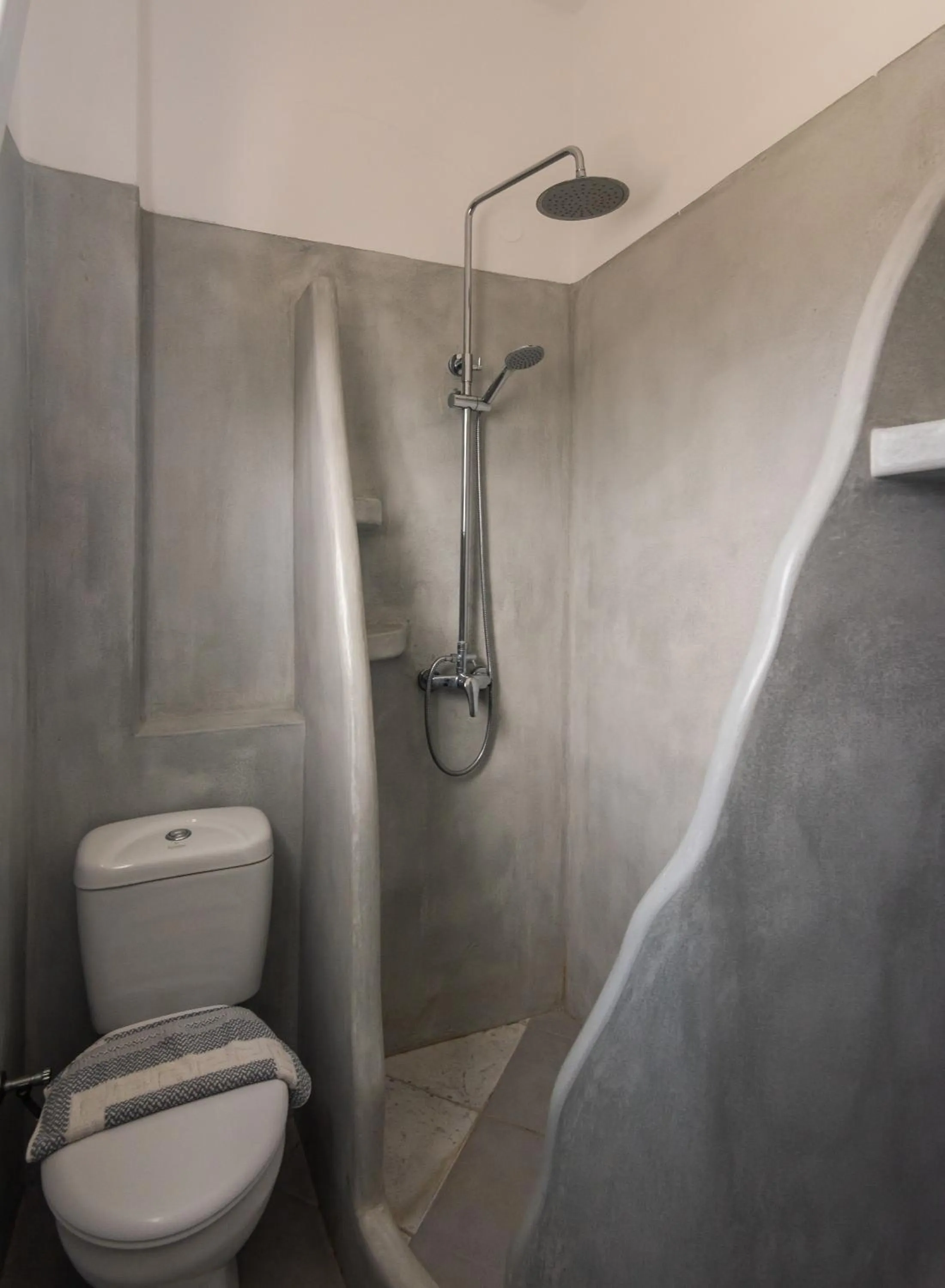 Bathroom in Polyegos View