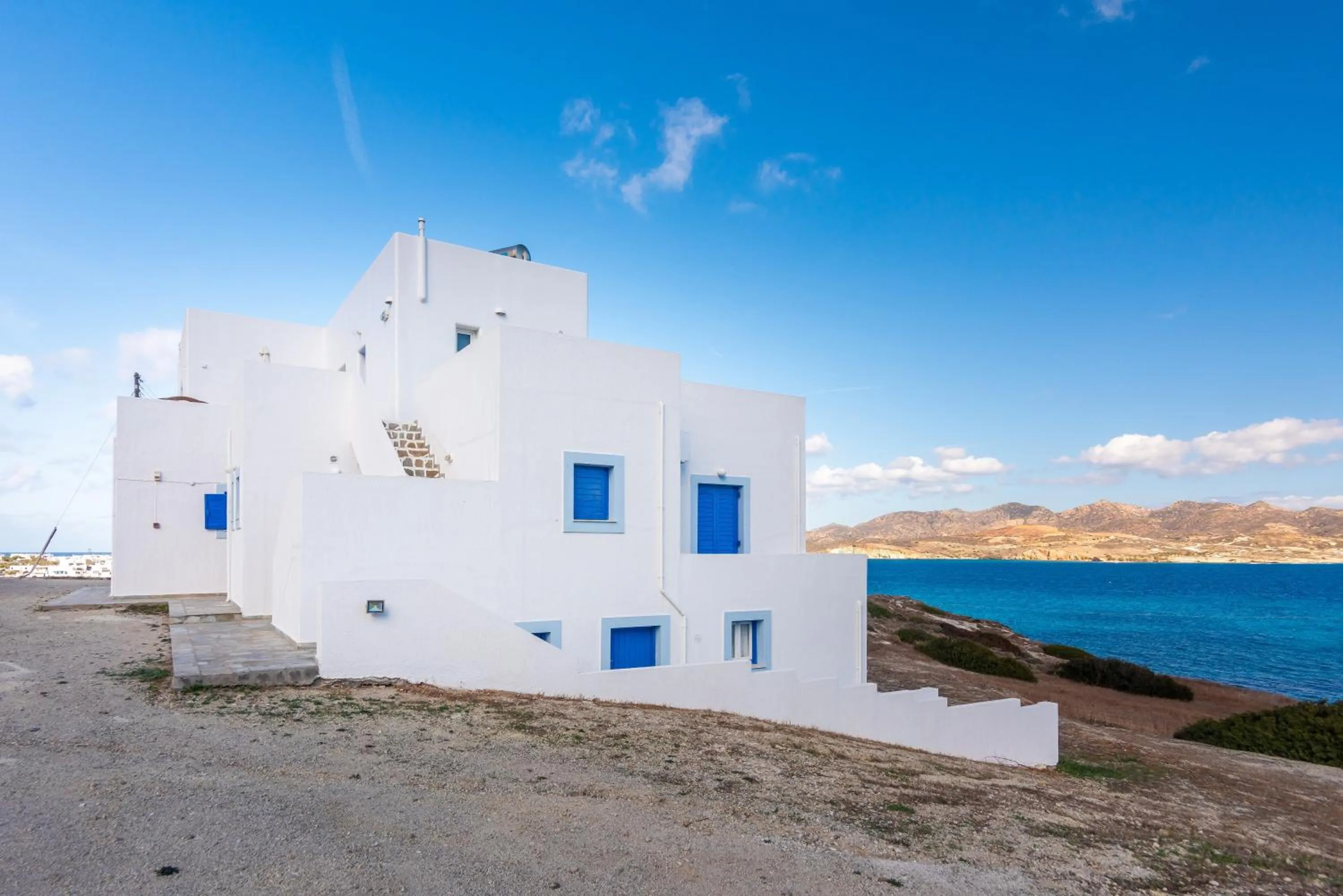 Facade/entrance in Polyegos View