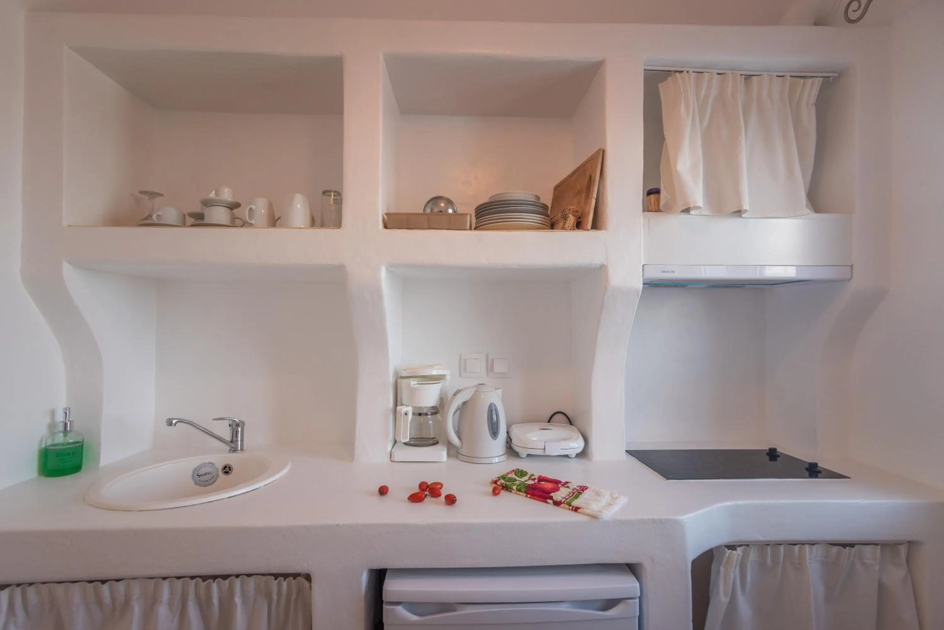 Kitchen or kitchenette in Polyegos View