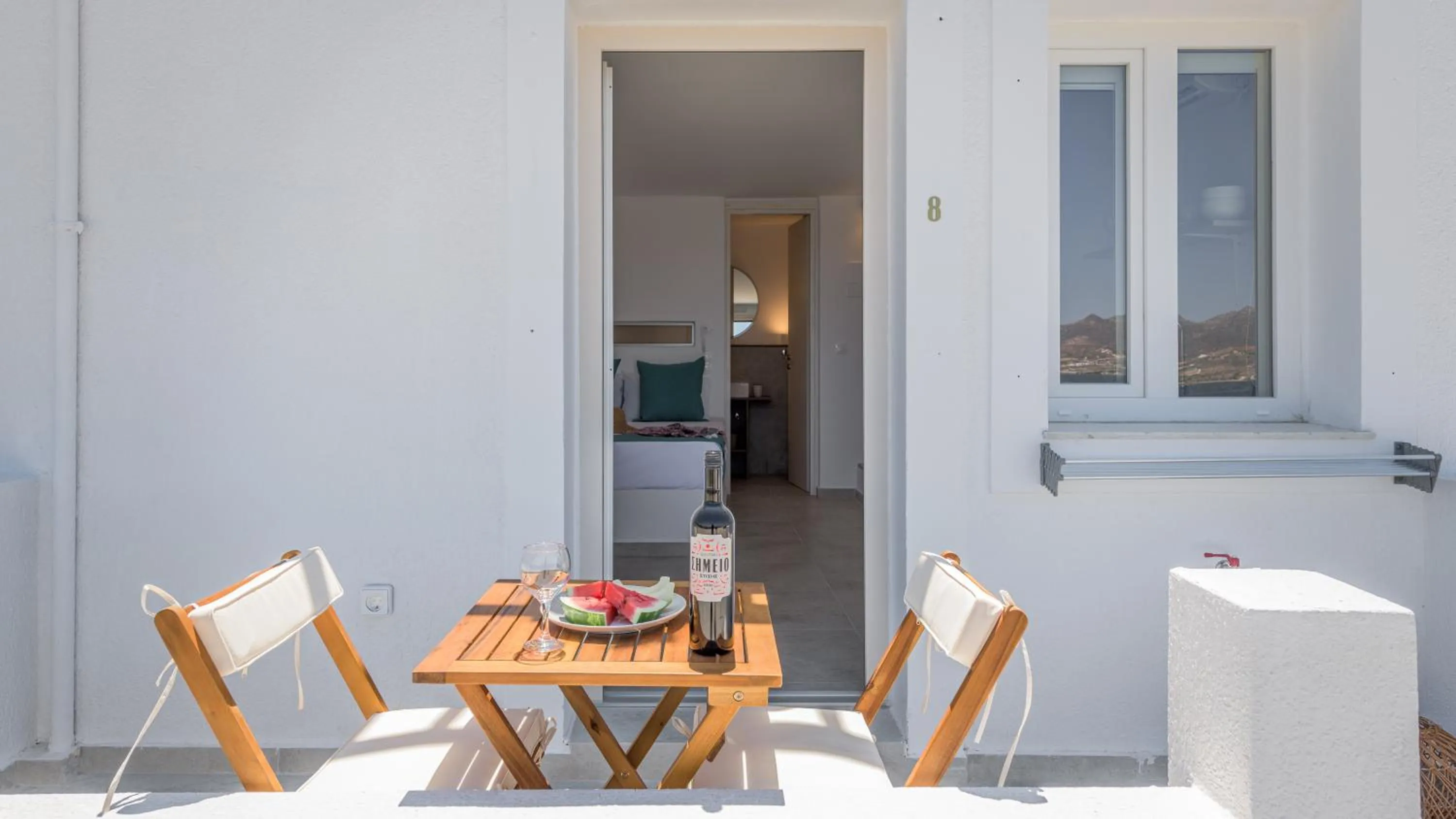 Seating area in Polyegos View